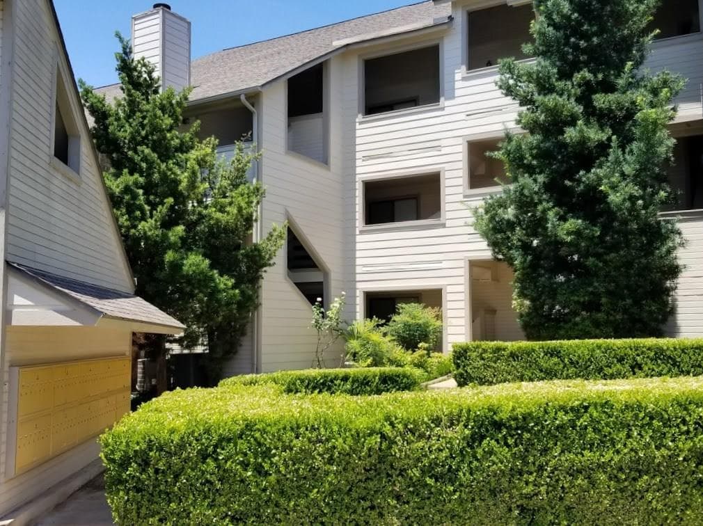 2500 Burleson Rd #215