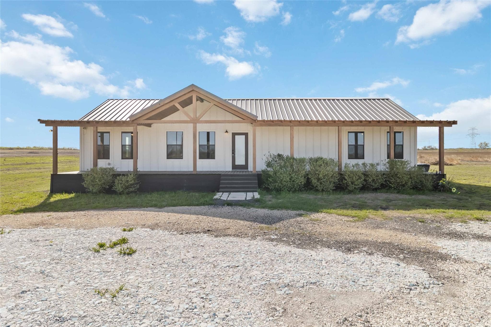 1525  Scull Rd