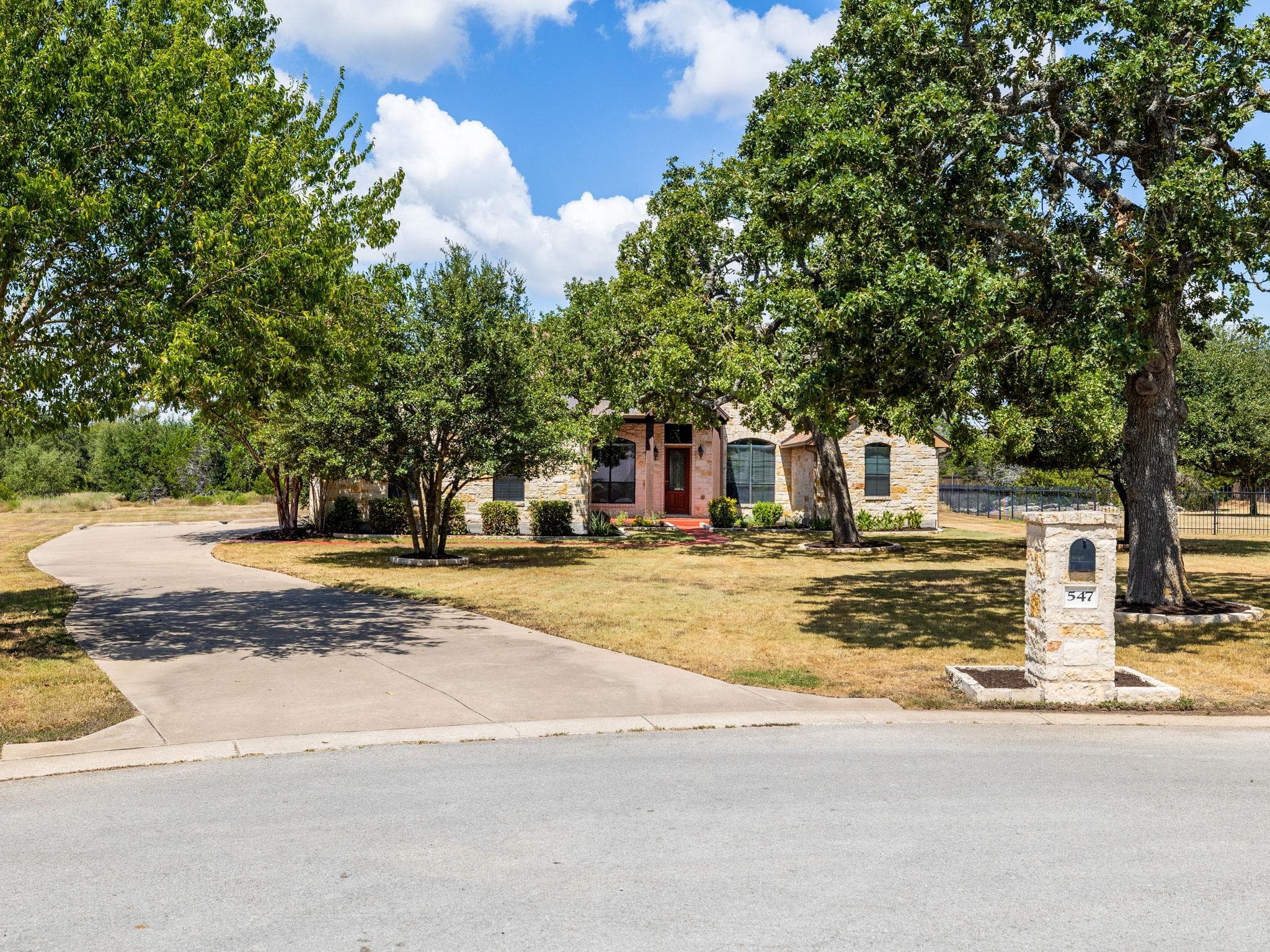 547  Shelf Rock Rd