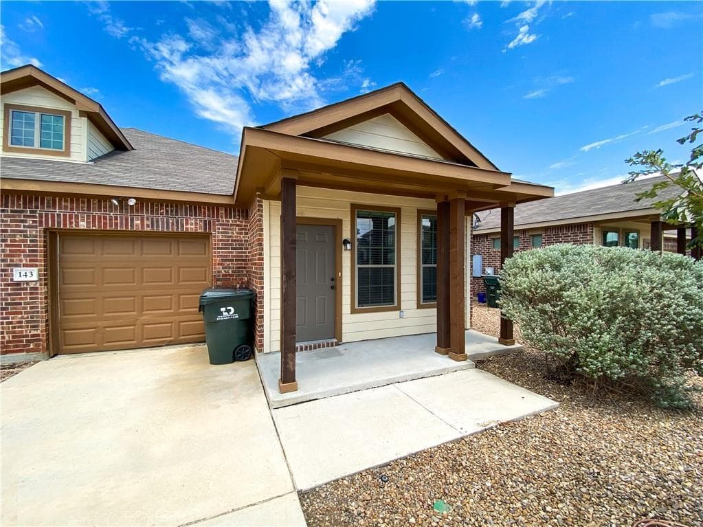 137  Creekside Villa Dr