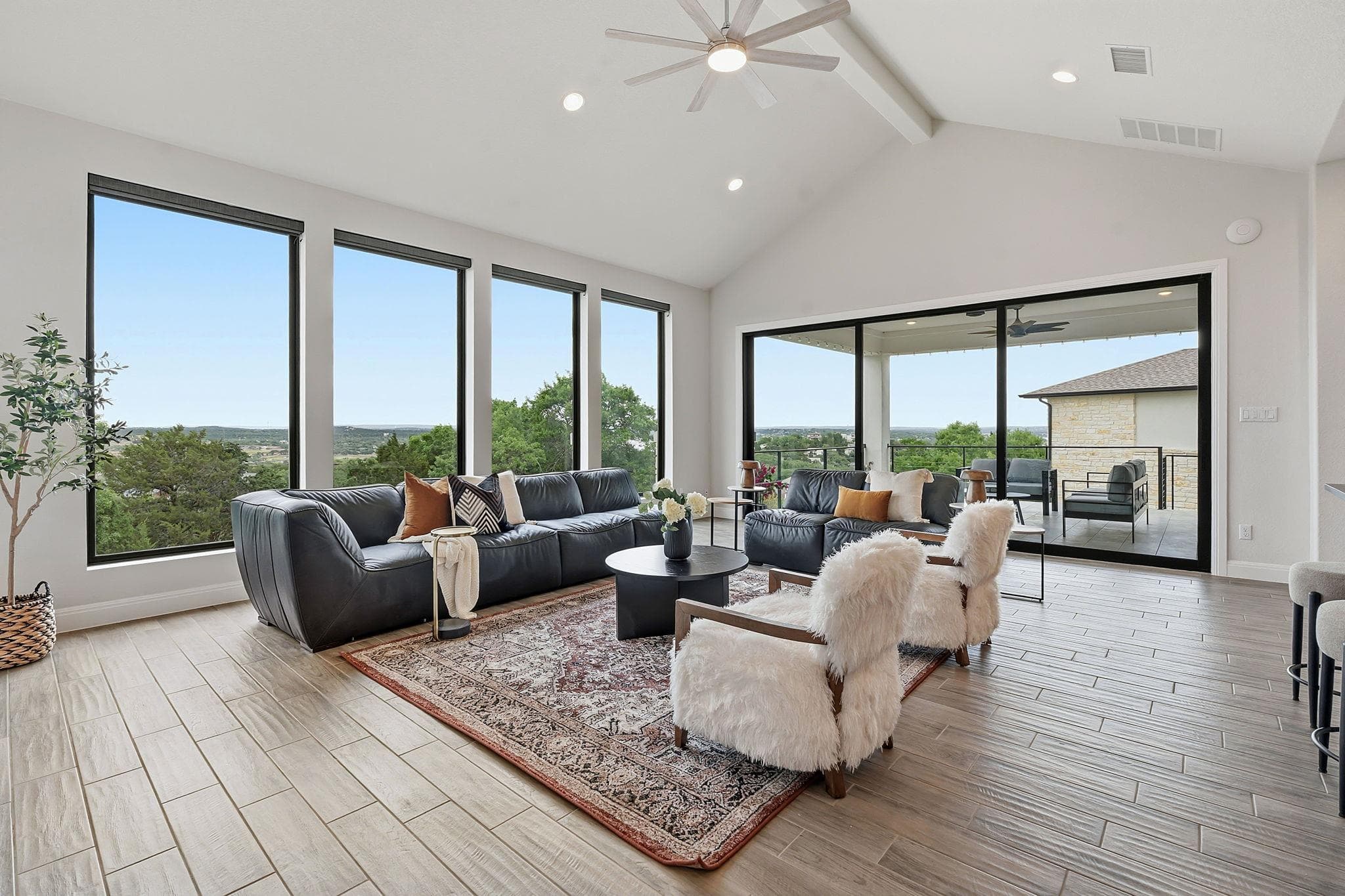 2414  Sunset Vista Cir  #32