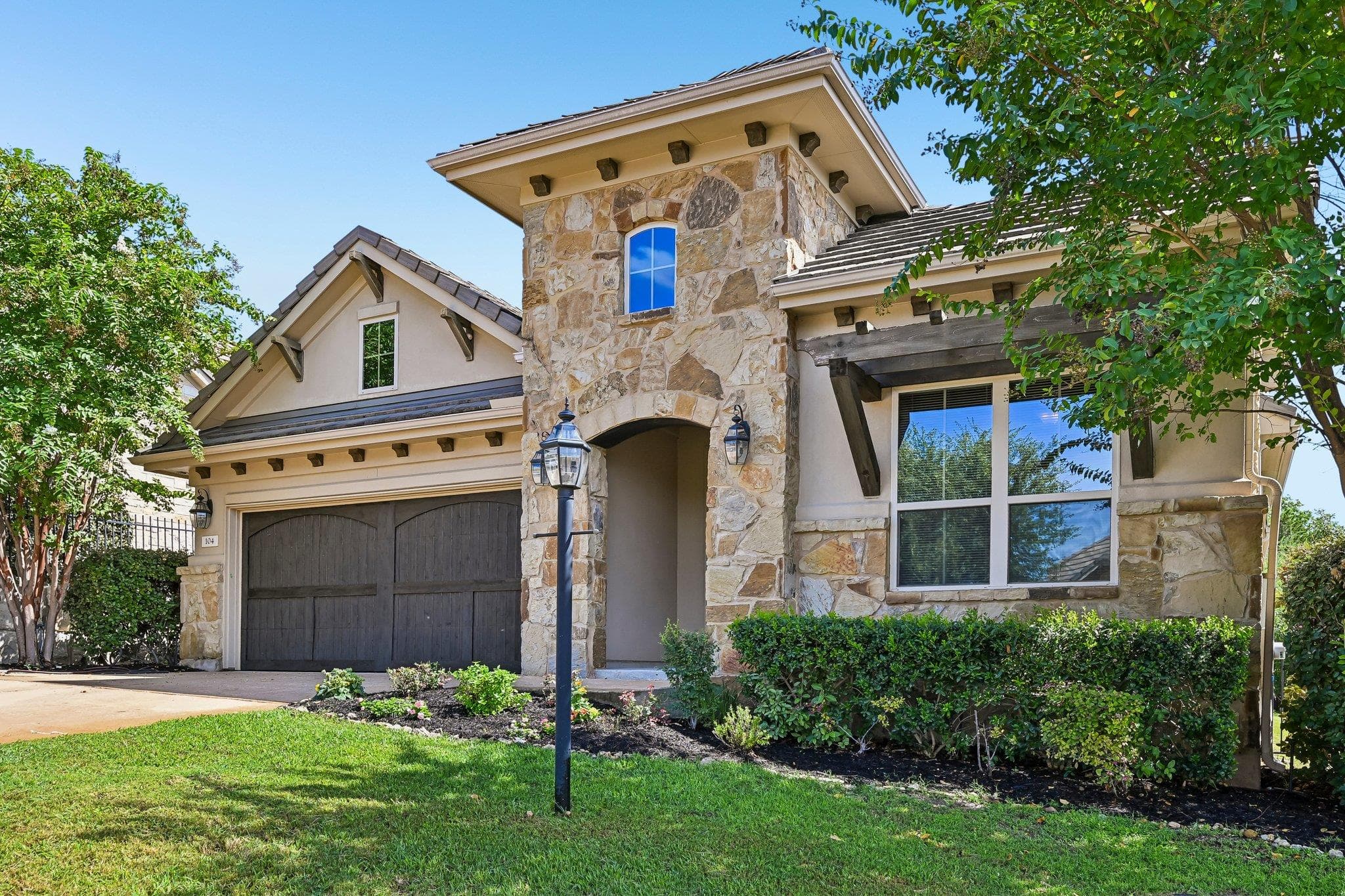 104  Maxwell Way  #32