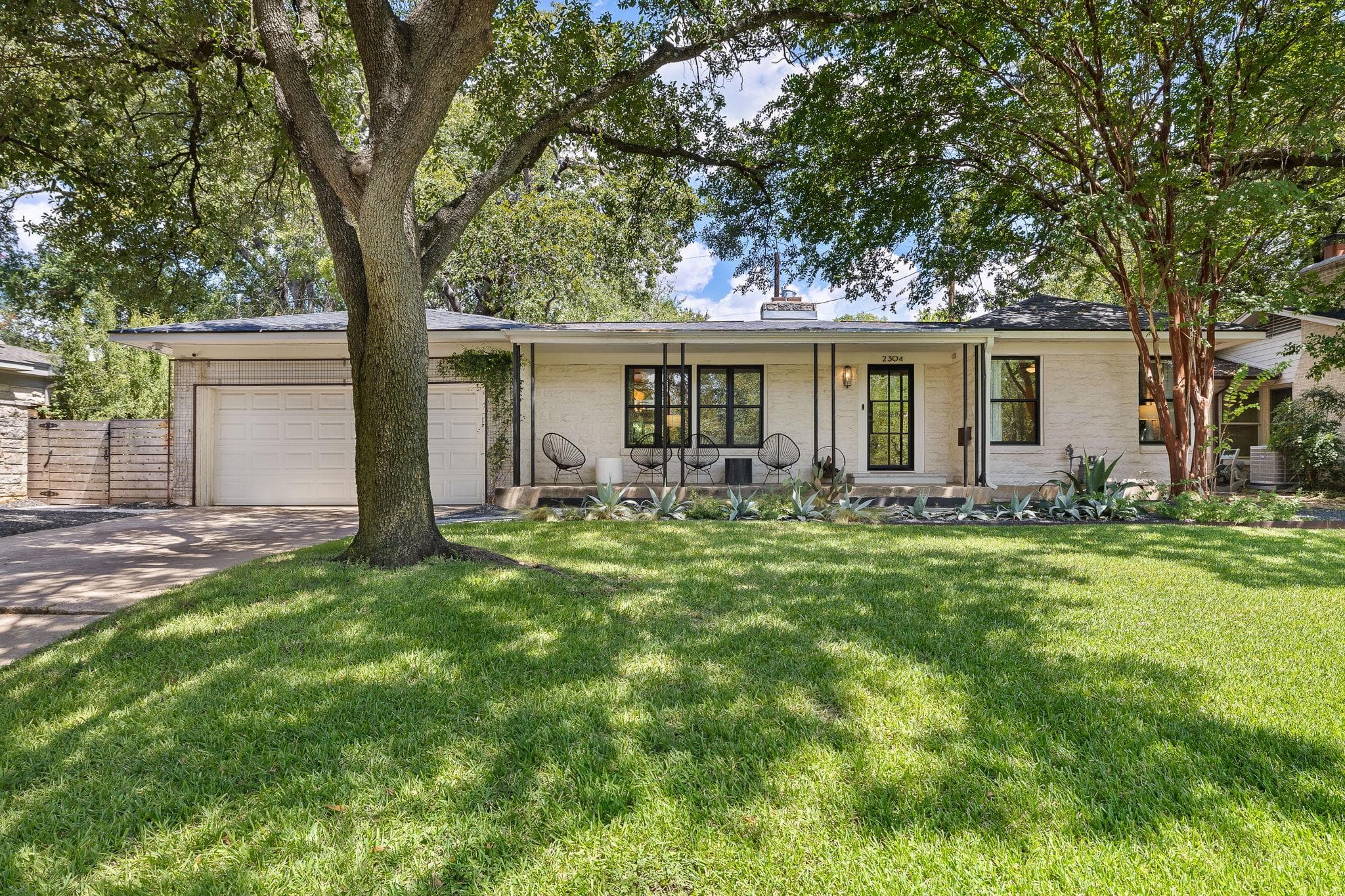 2304  Greenlee Dr