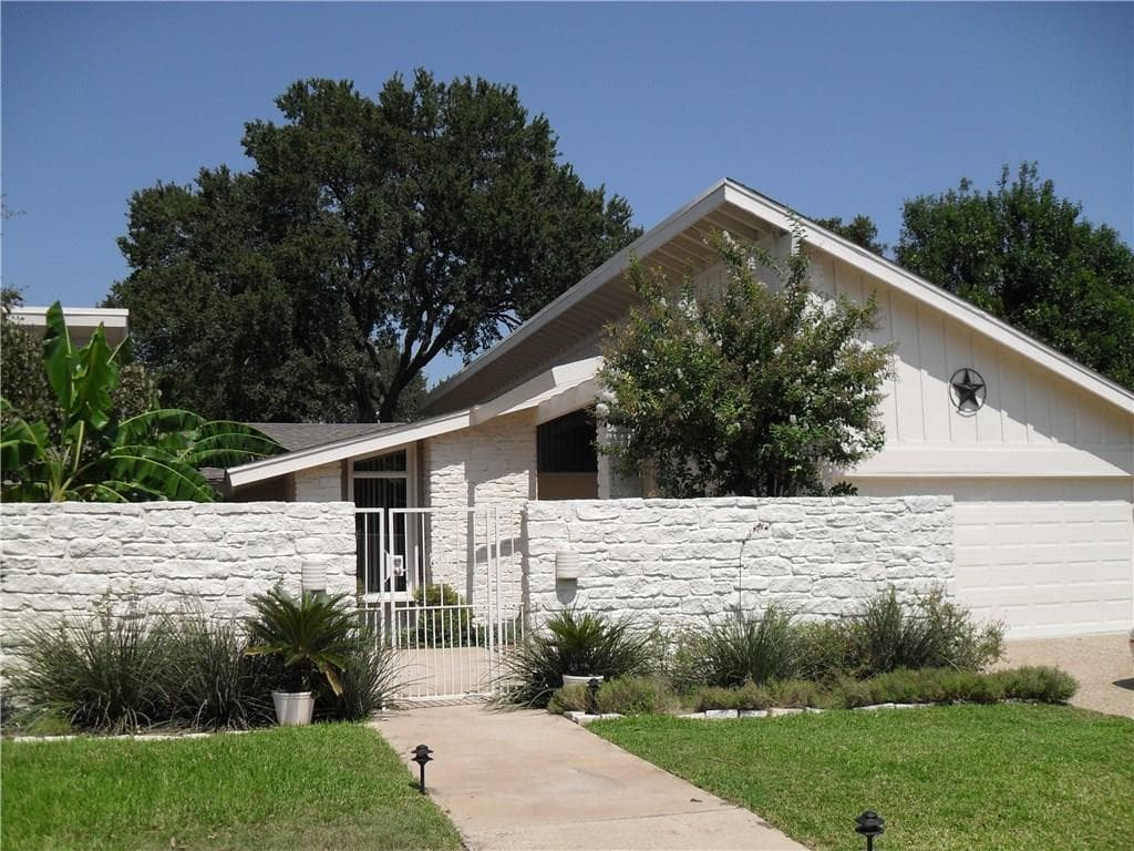 4804  Greystone Dr