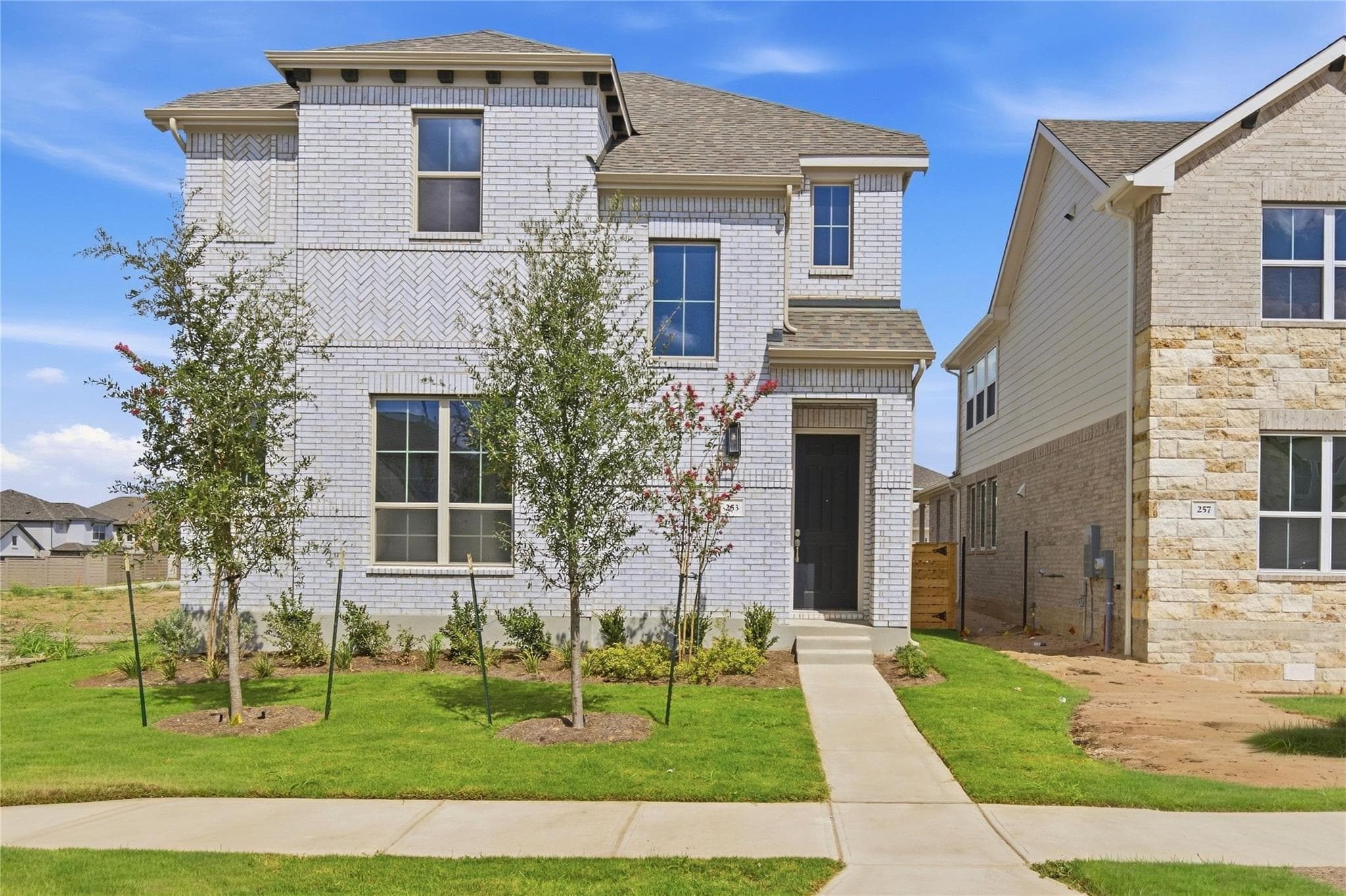 253  Bloomington Loop