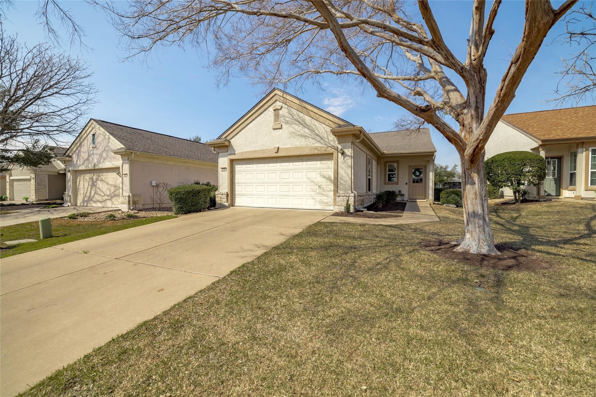 210  Crockett Ln