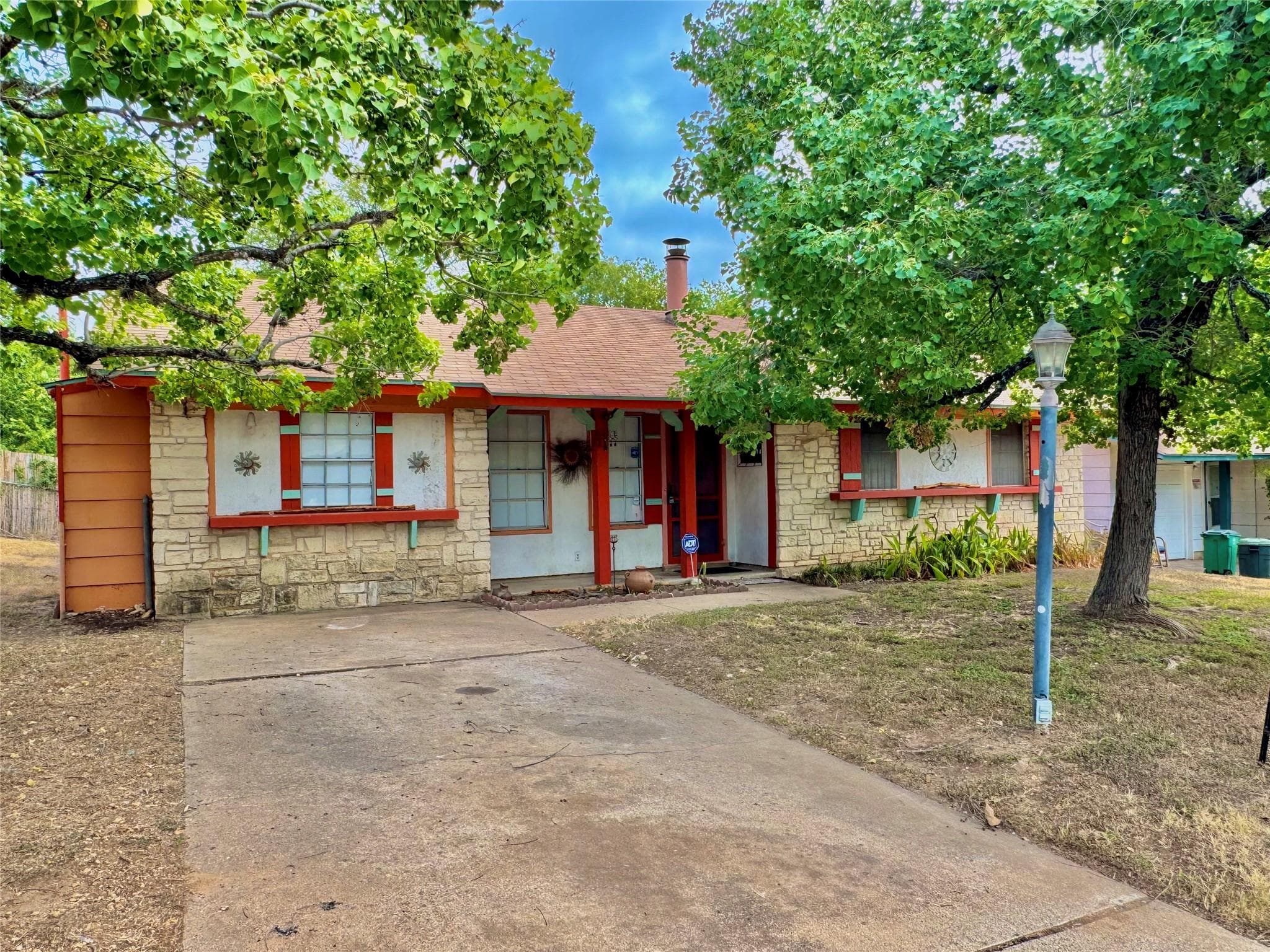 1806  Cherry Orchard Dr