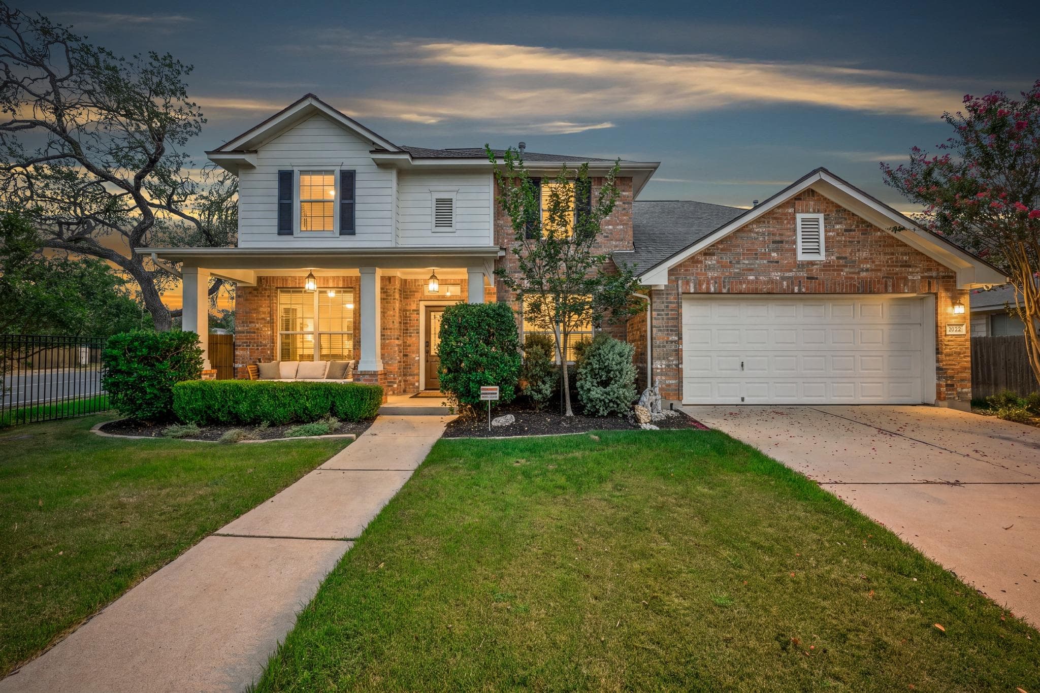 8901  Ovalla Dr