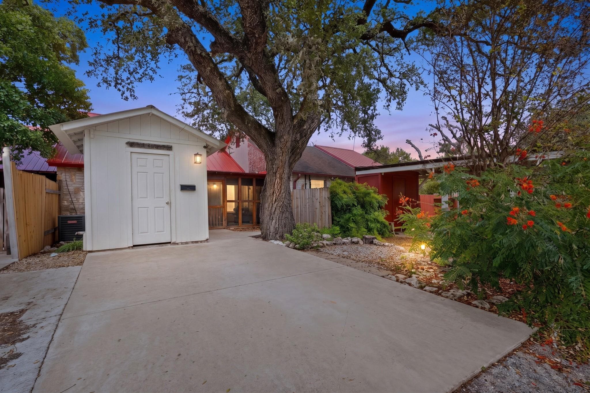 84 Shady Bluff Dr