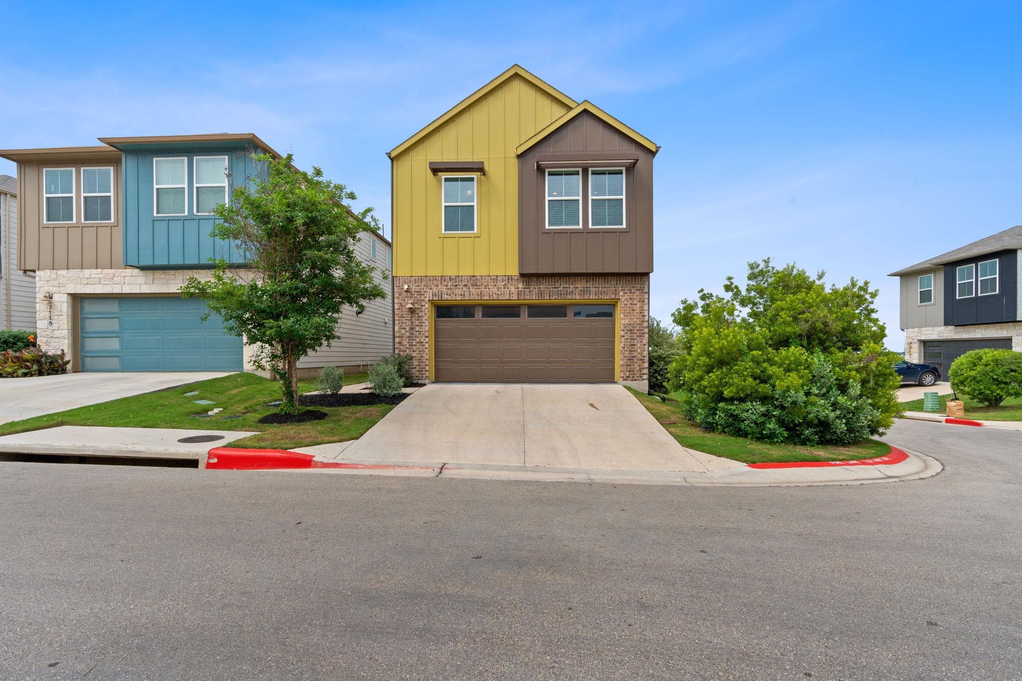 7120  Silver Star Ln