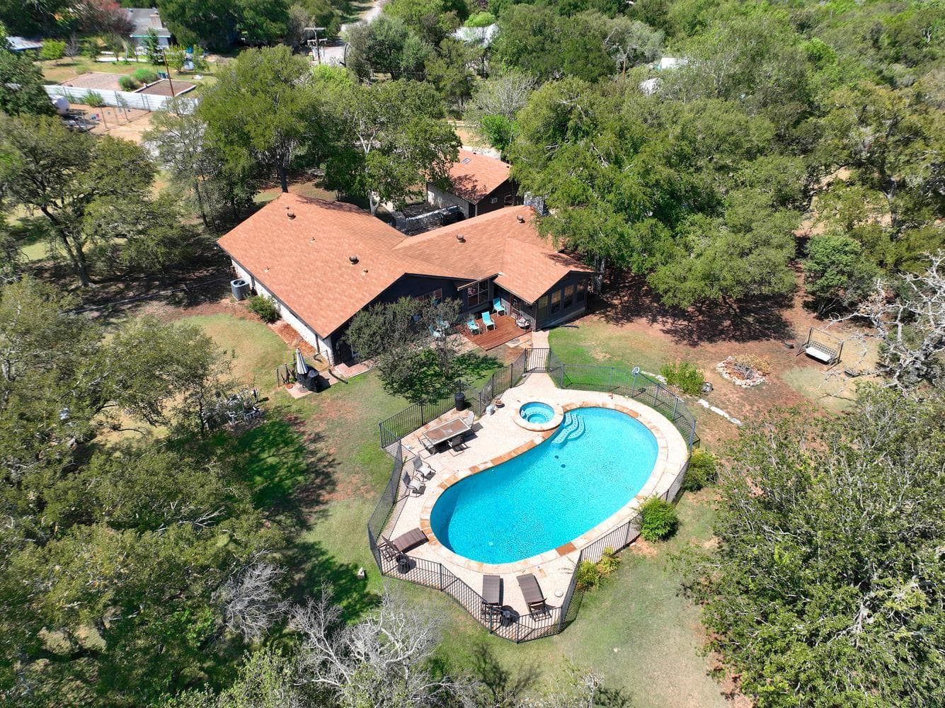 2300  Robin Rd