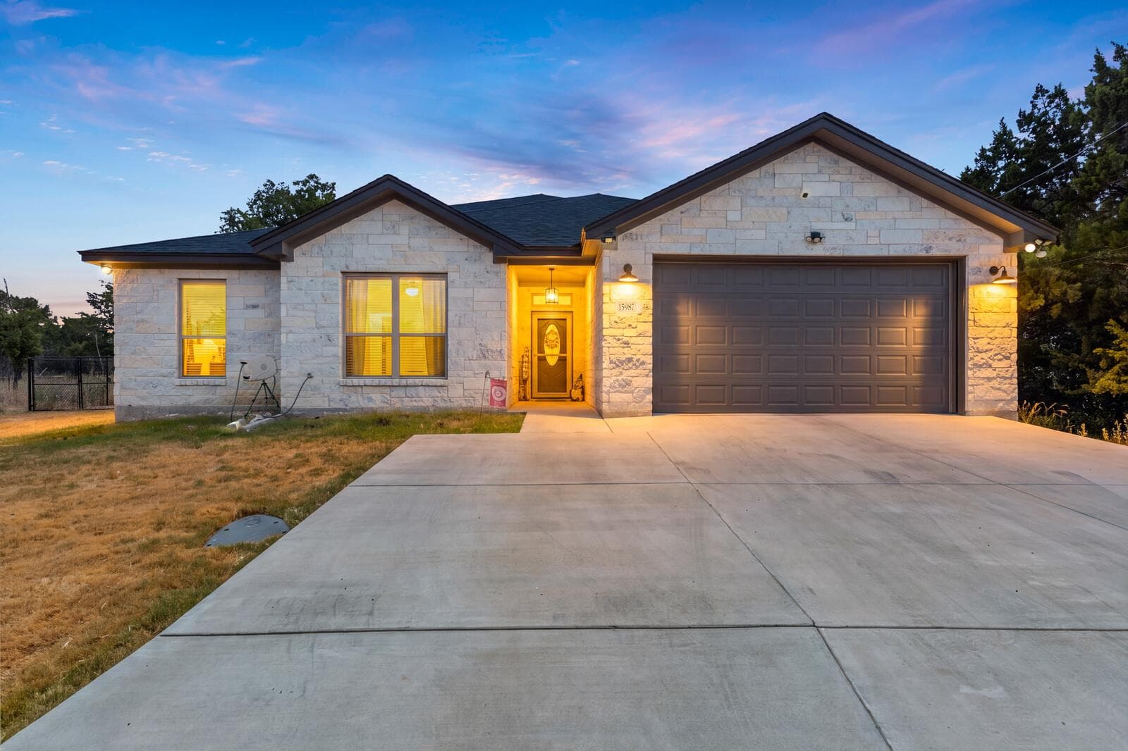 15987  Crockett Dr
