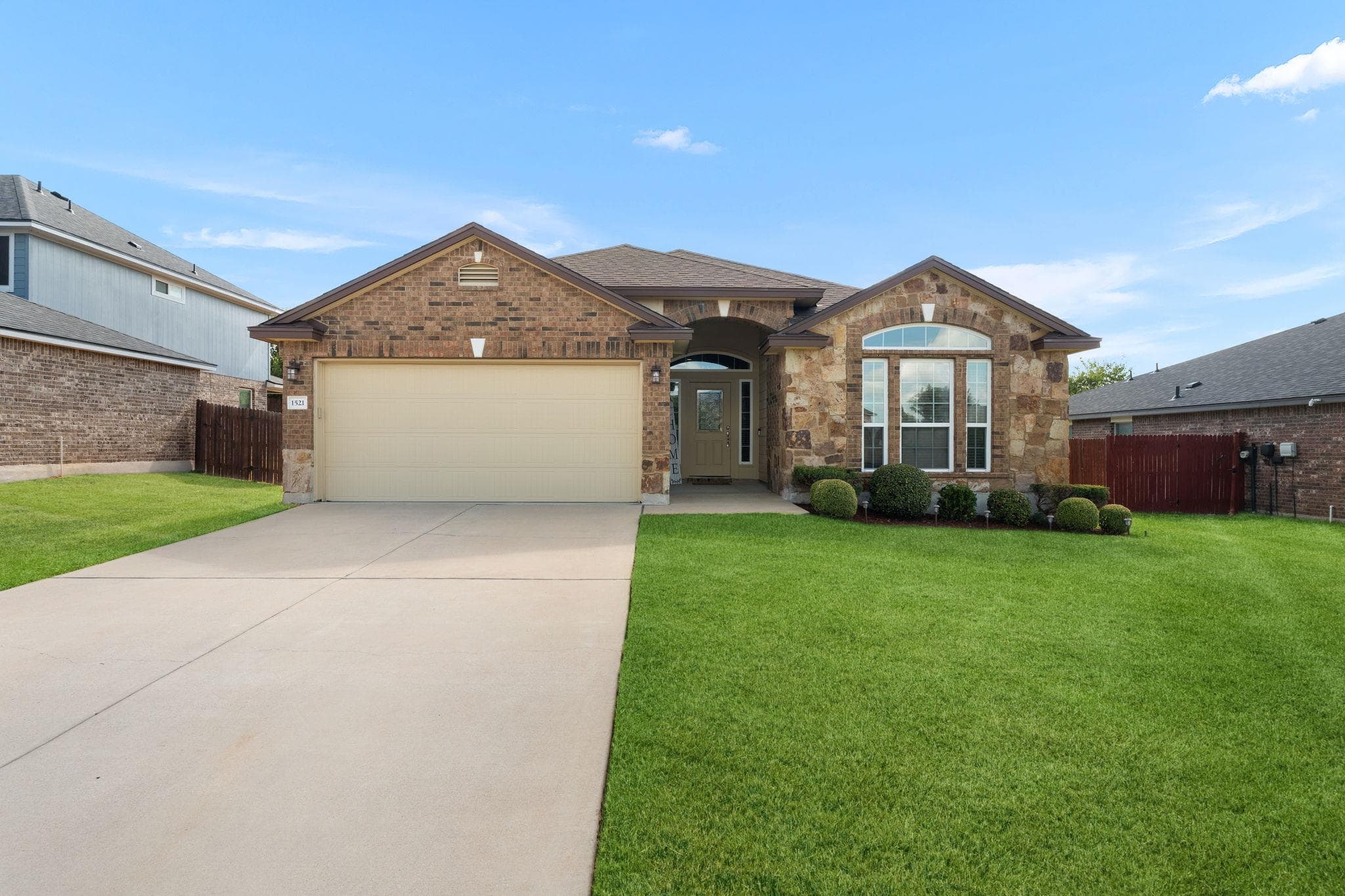 1521  Starlight Dr
