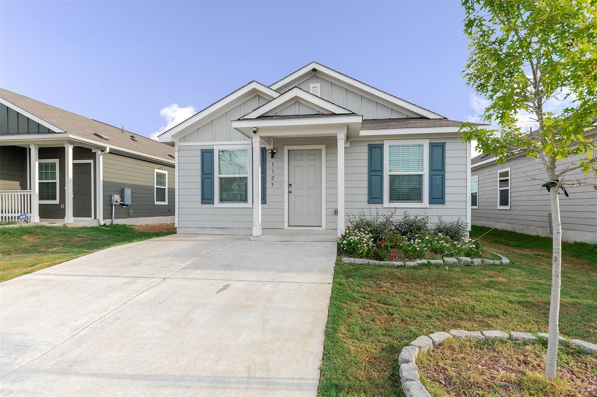 1129  Catfish Ln