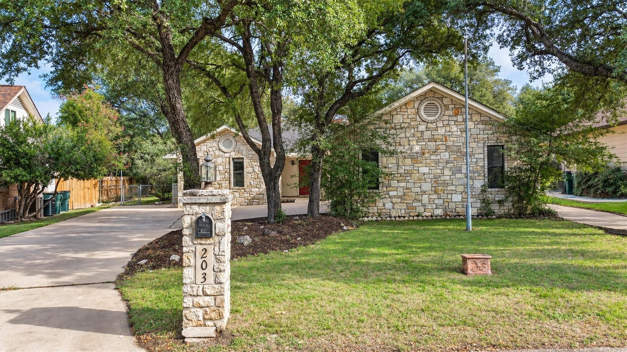 203  Fox Crossing None