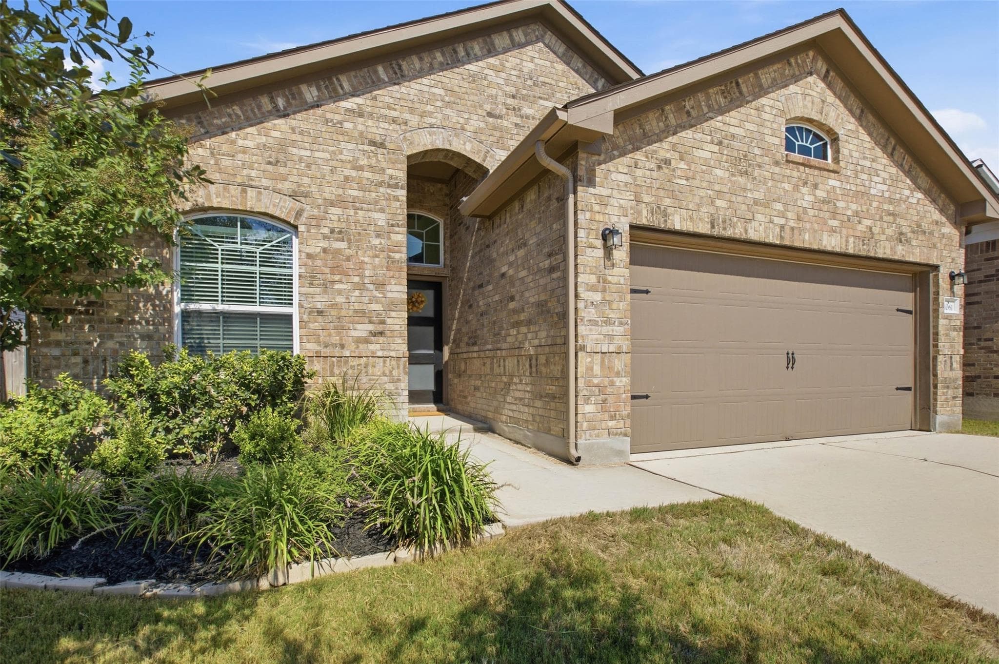 1061  Blue Oak Blvd