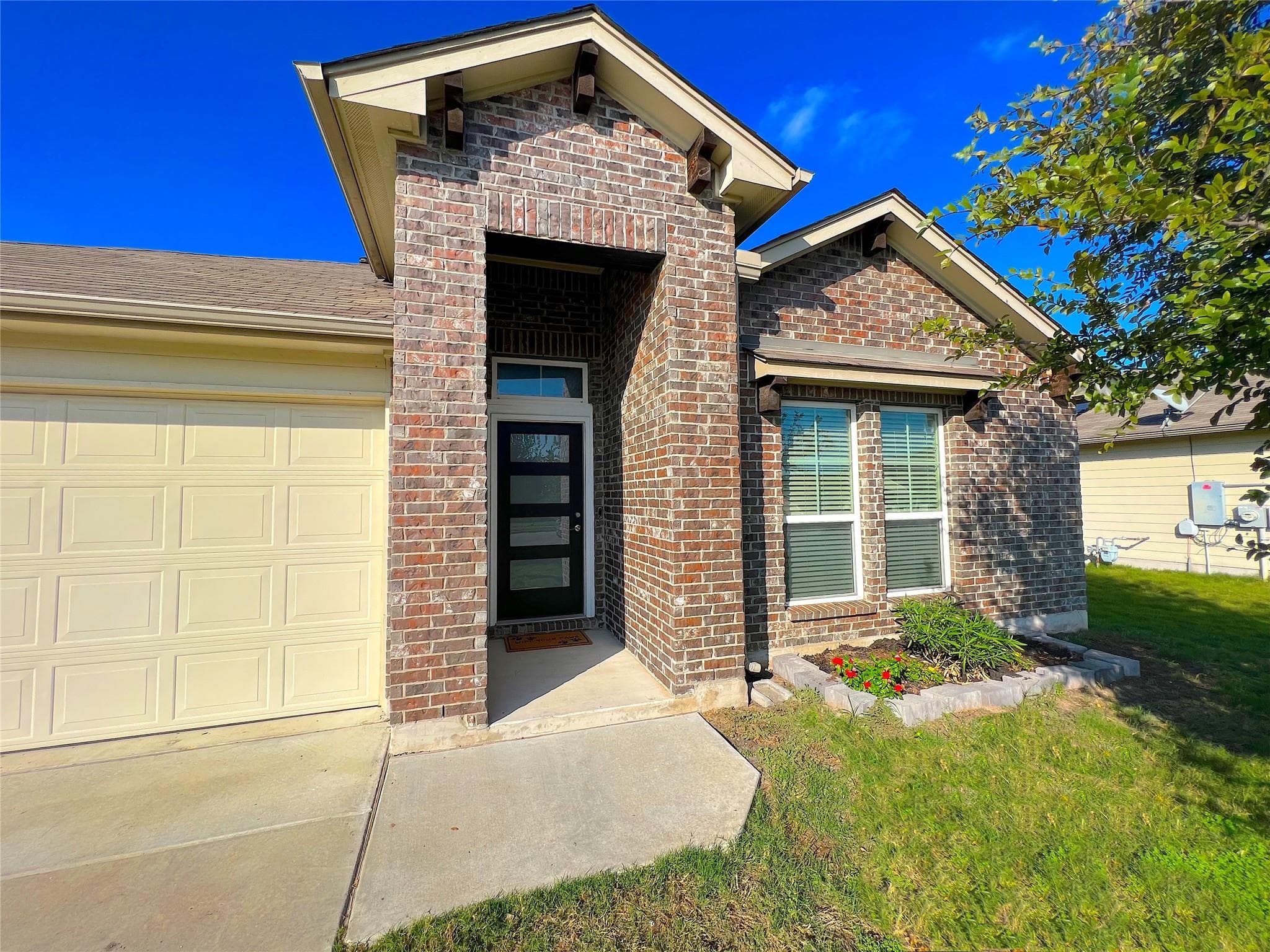 802  Mitchell Dr