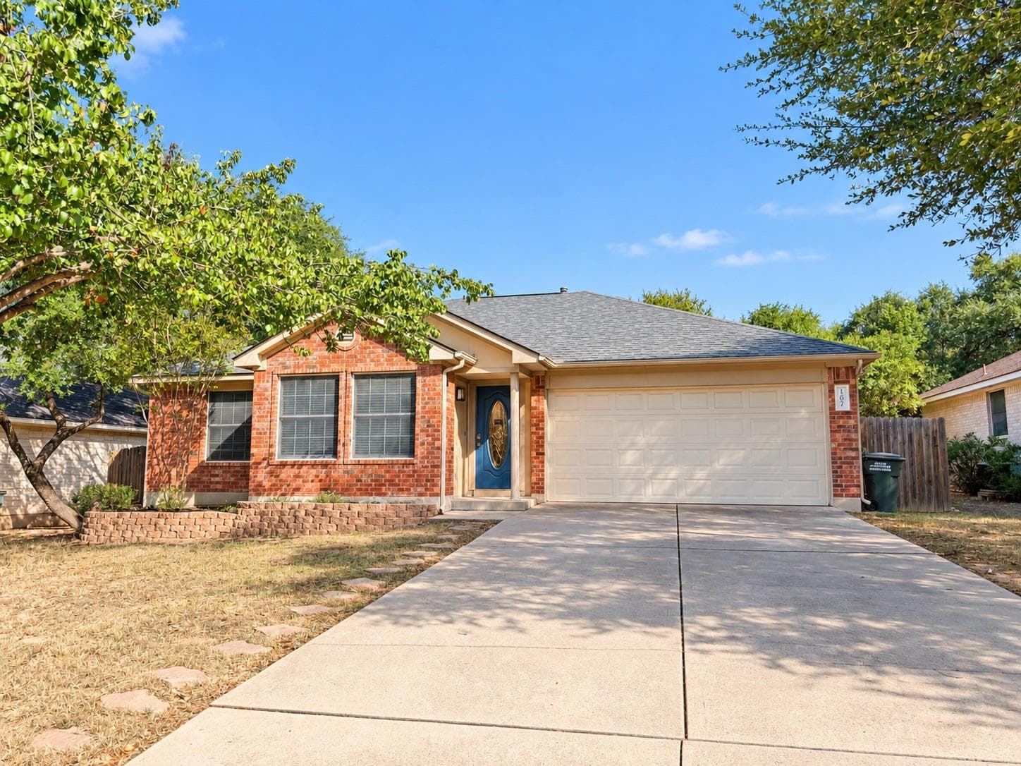 807  Hilltop Dr