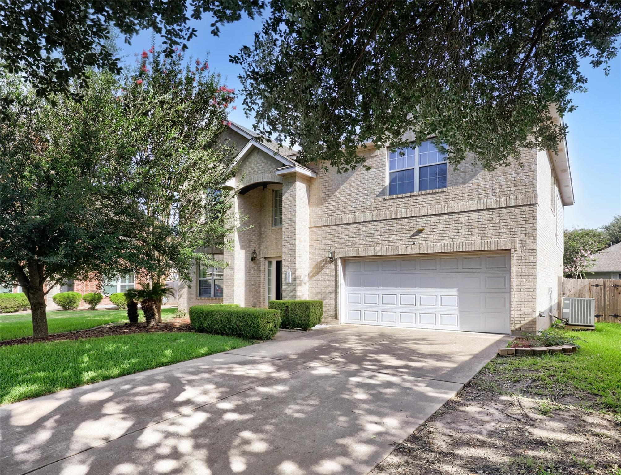 2302 Kristen Ln