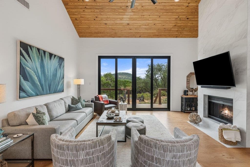 109  Freedom Dr