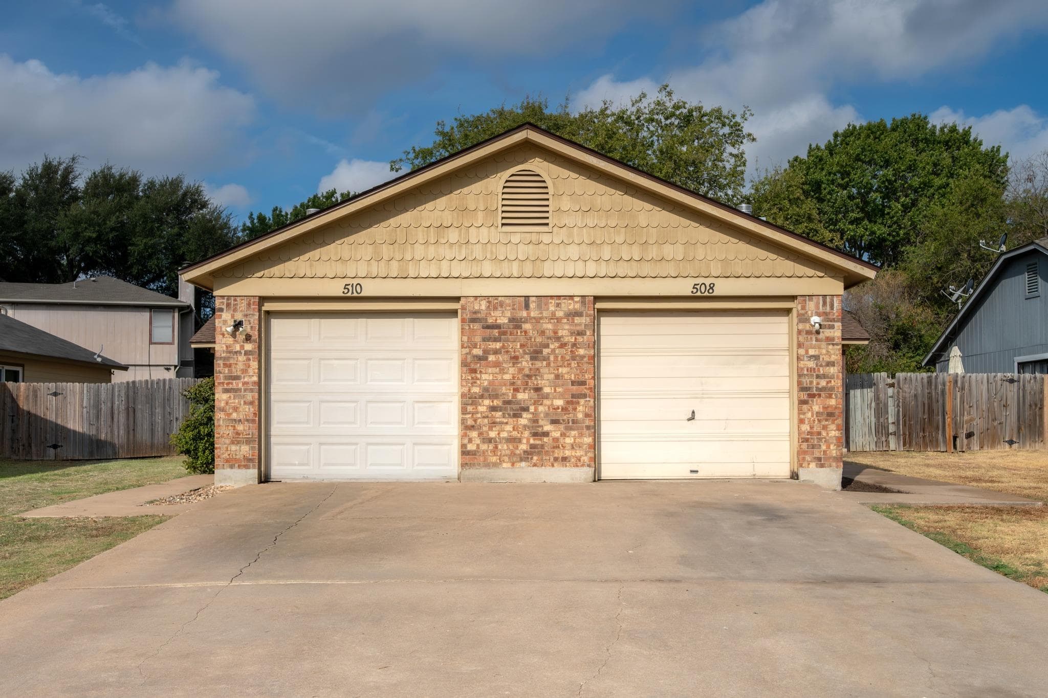 508/510 Greenlawn Blvd
