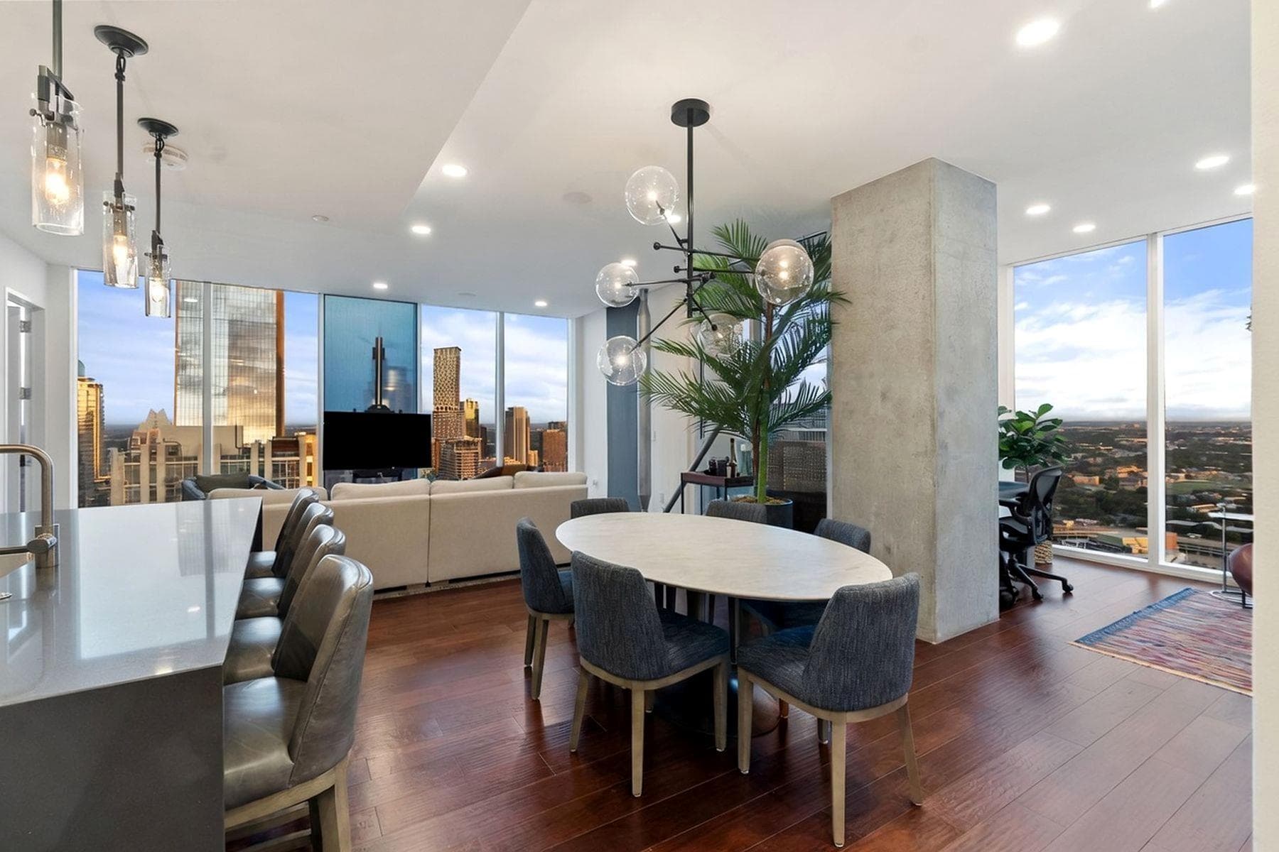301 West Ave #4505
