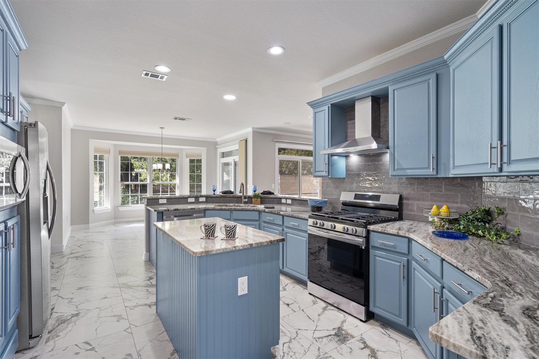 302  Armstrong Dr