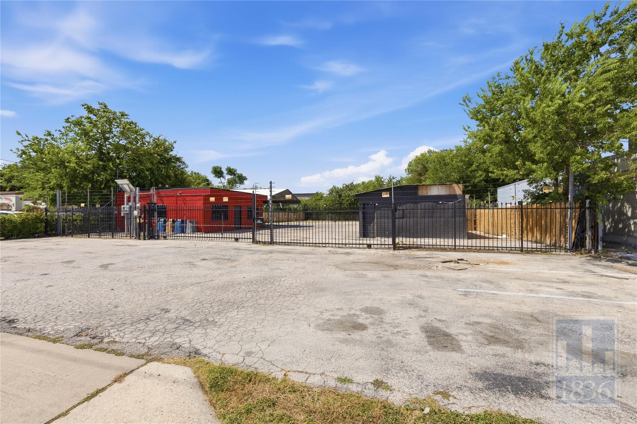 1209 W Anderson Ln
