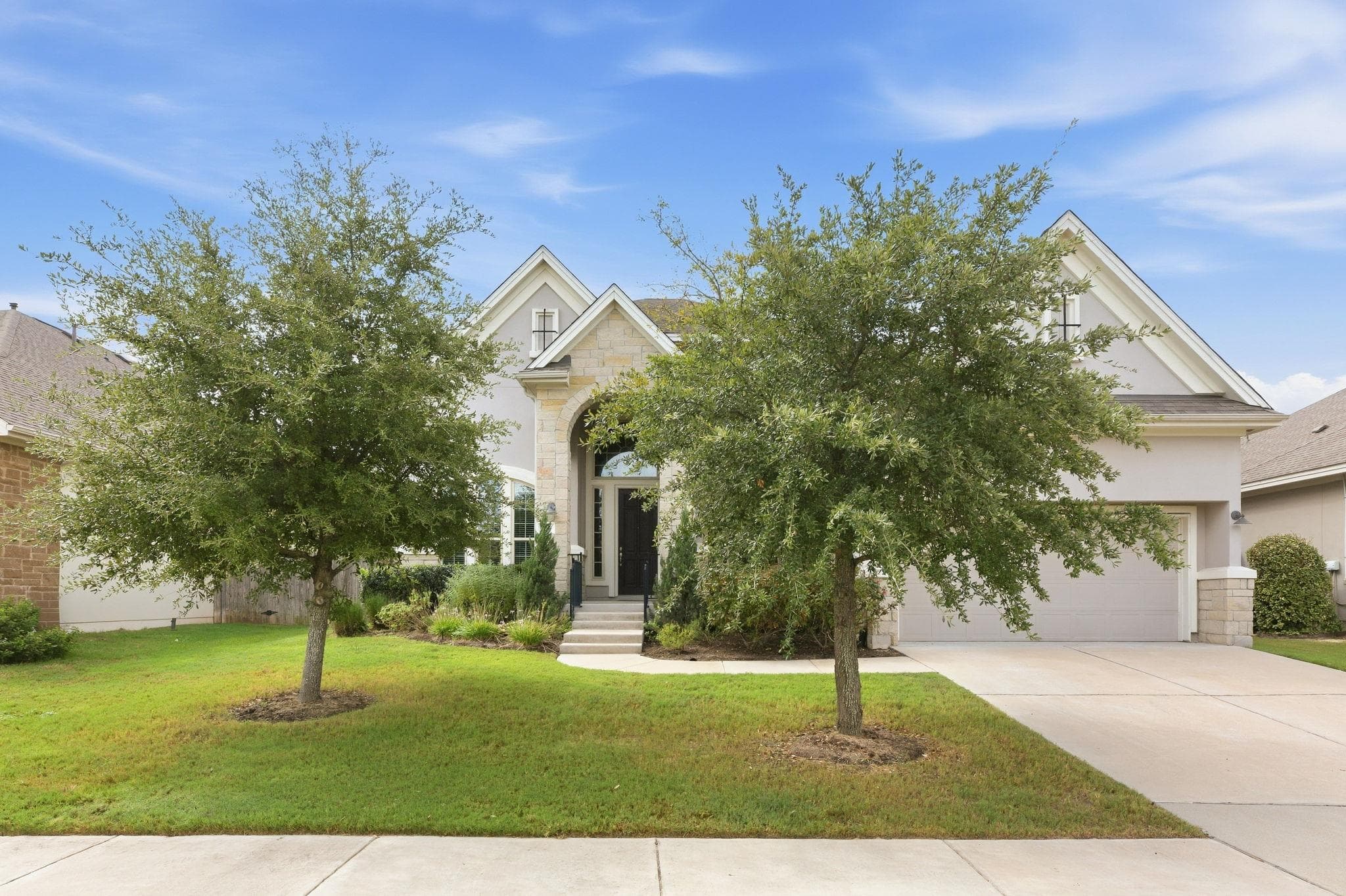 235  Senna Dr