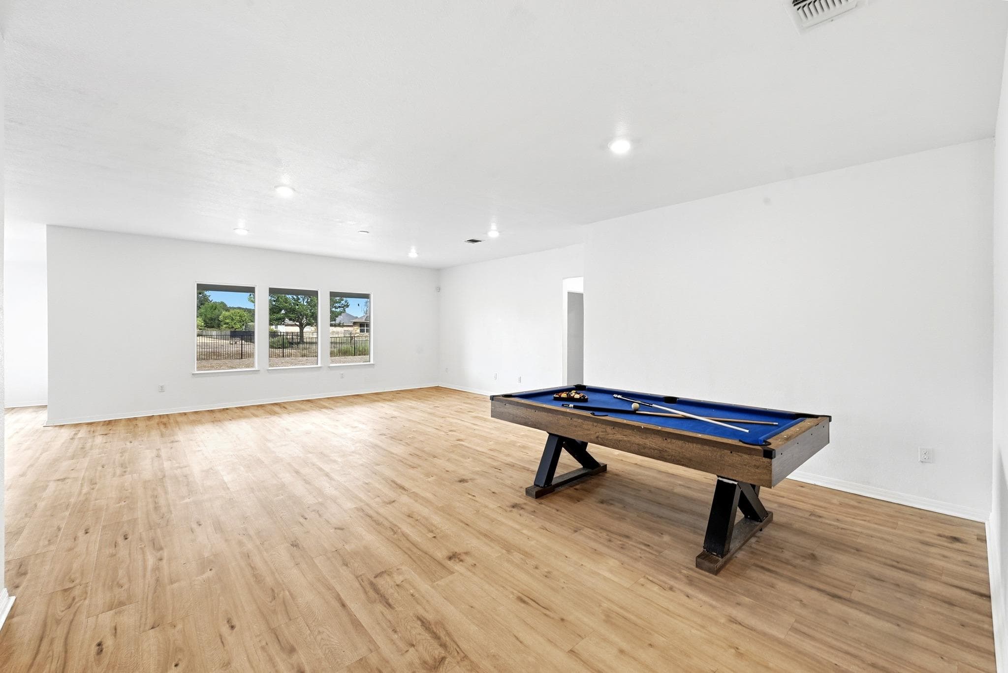 120  Loon Dr