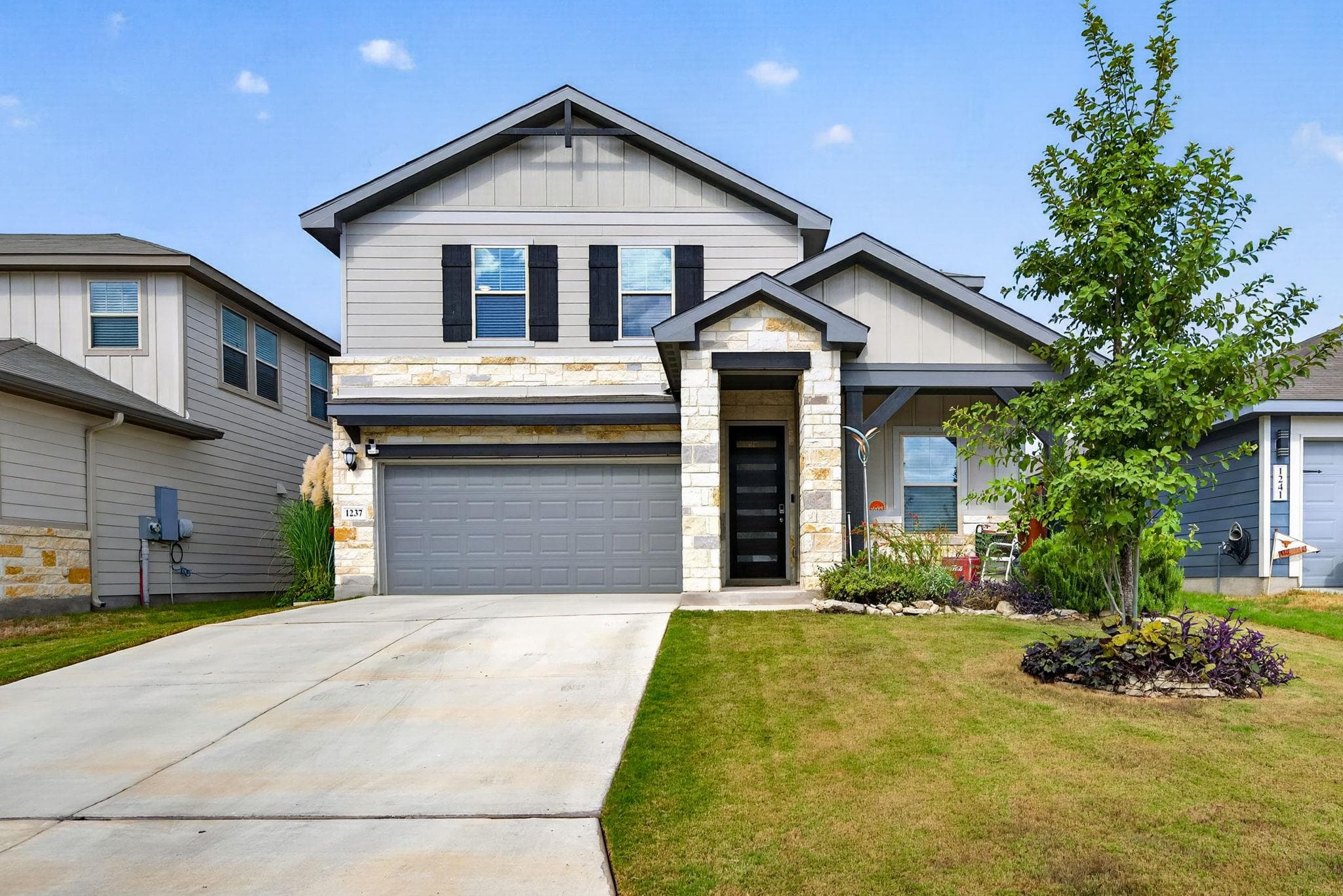 1237 Ella Crossing Xing
