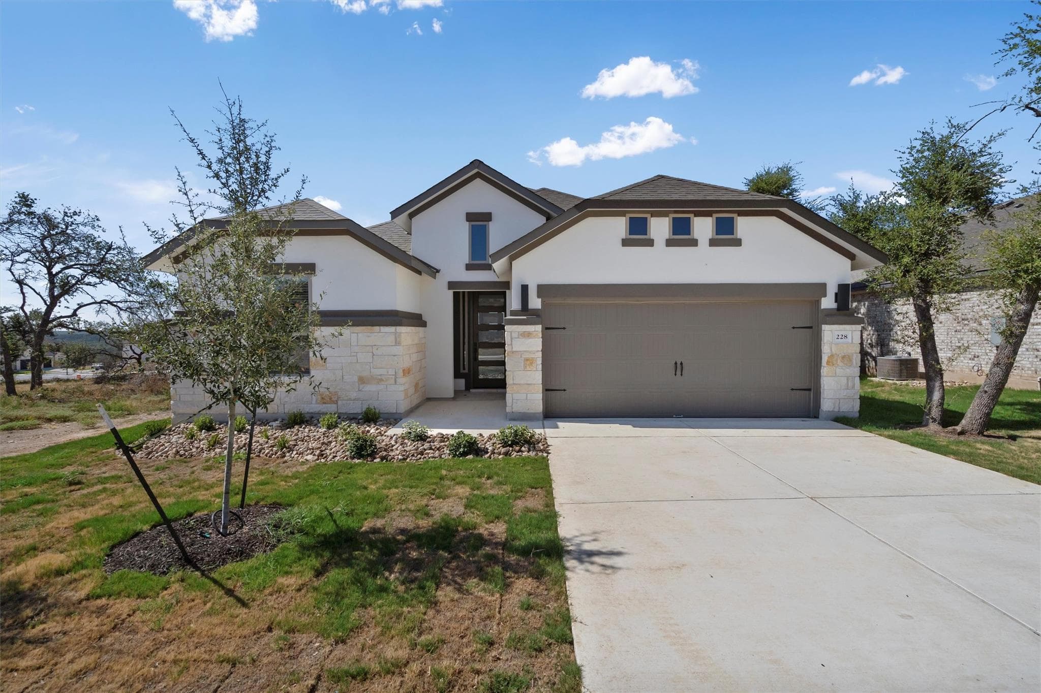 228  Scenic Hills Cir