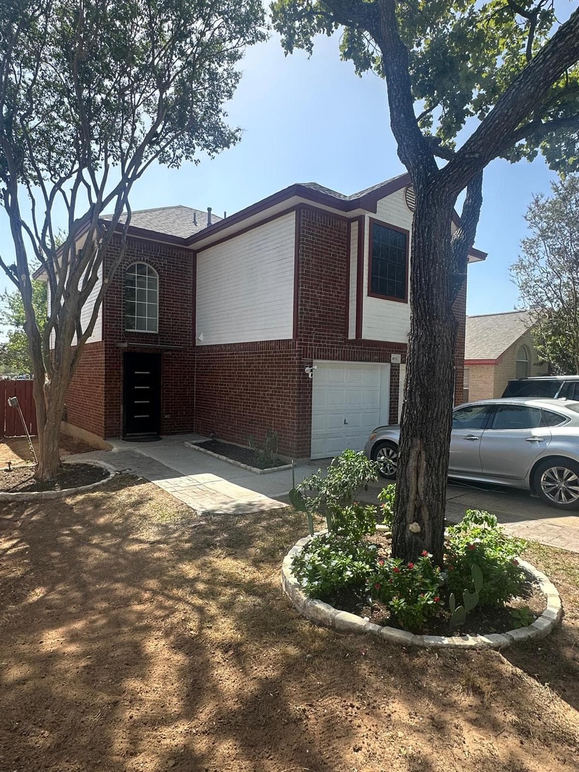 4611 E Castleman Dr