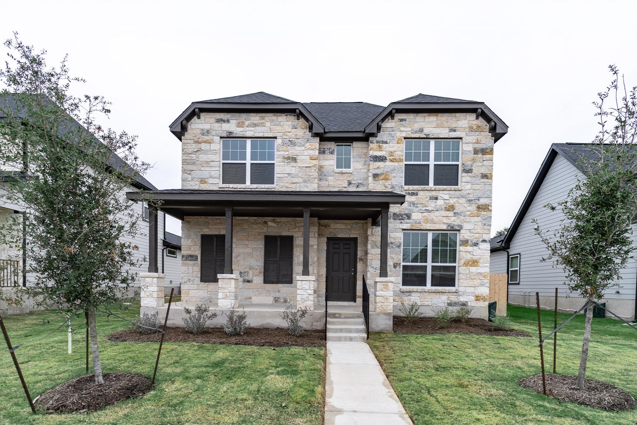224 Villars Dr