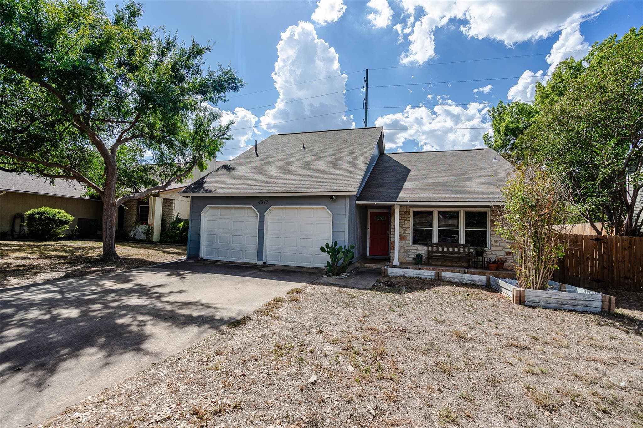 4817  Pelham Dr