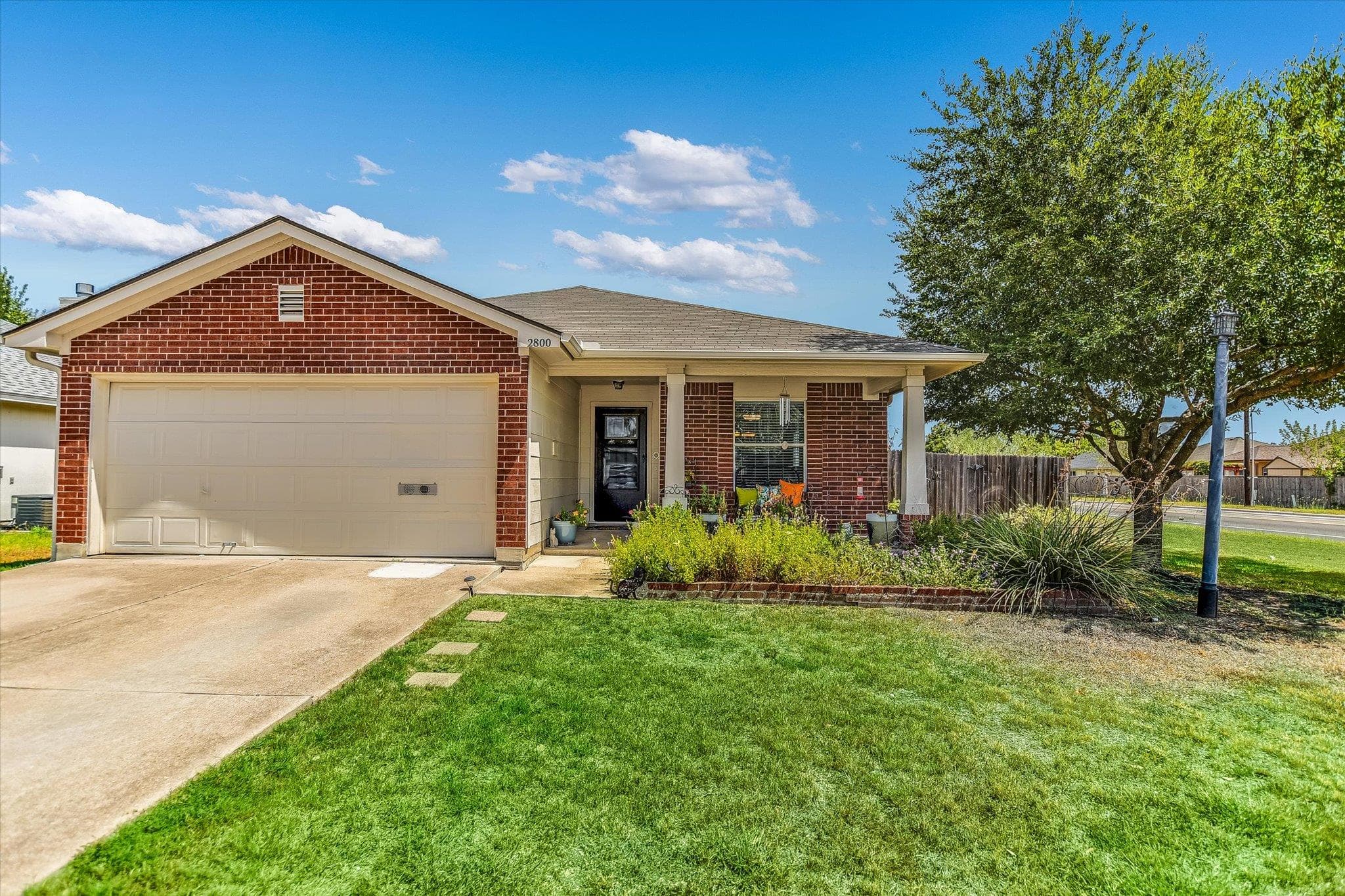 2800 Tyler Ln