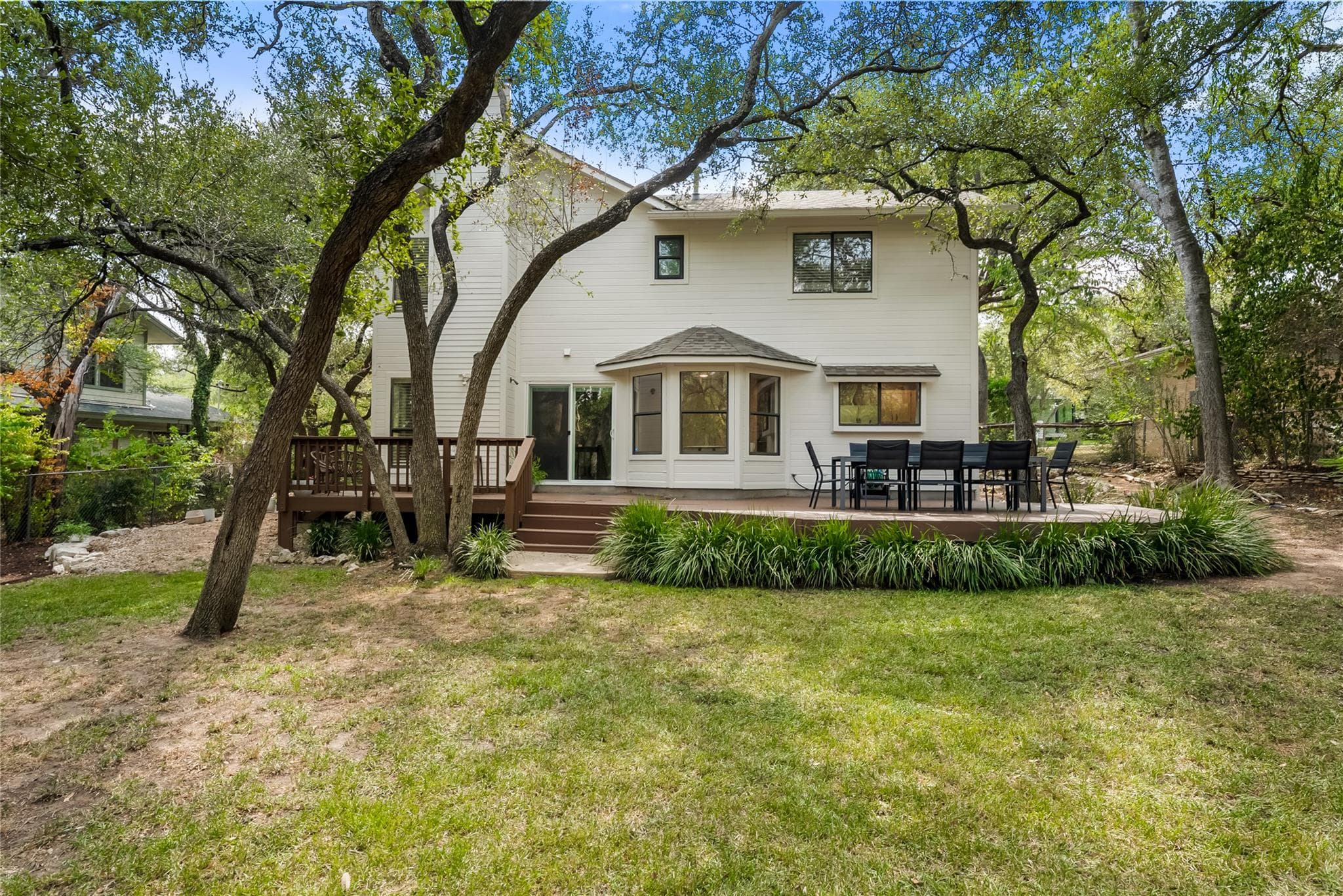 108 W SPRING Dr