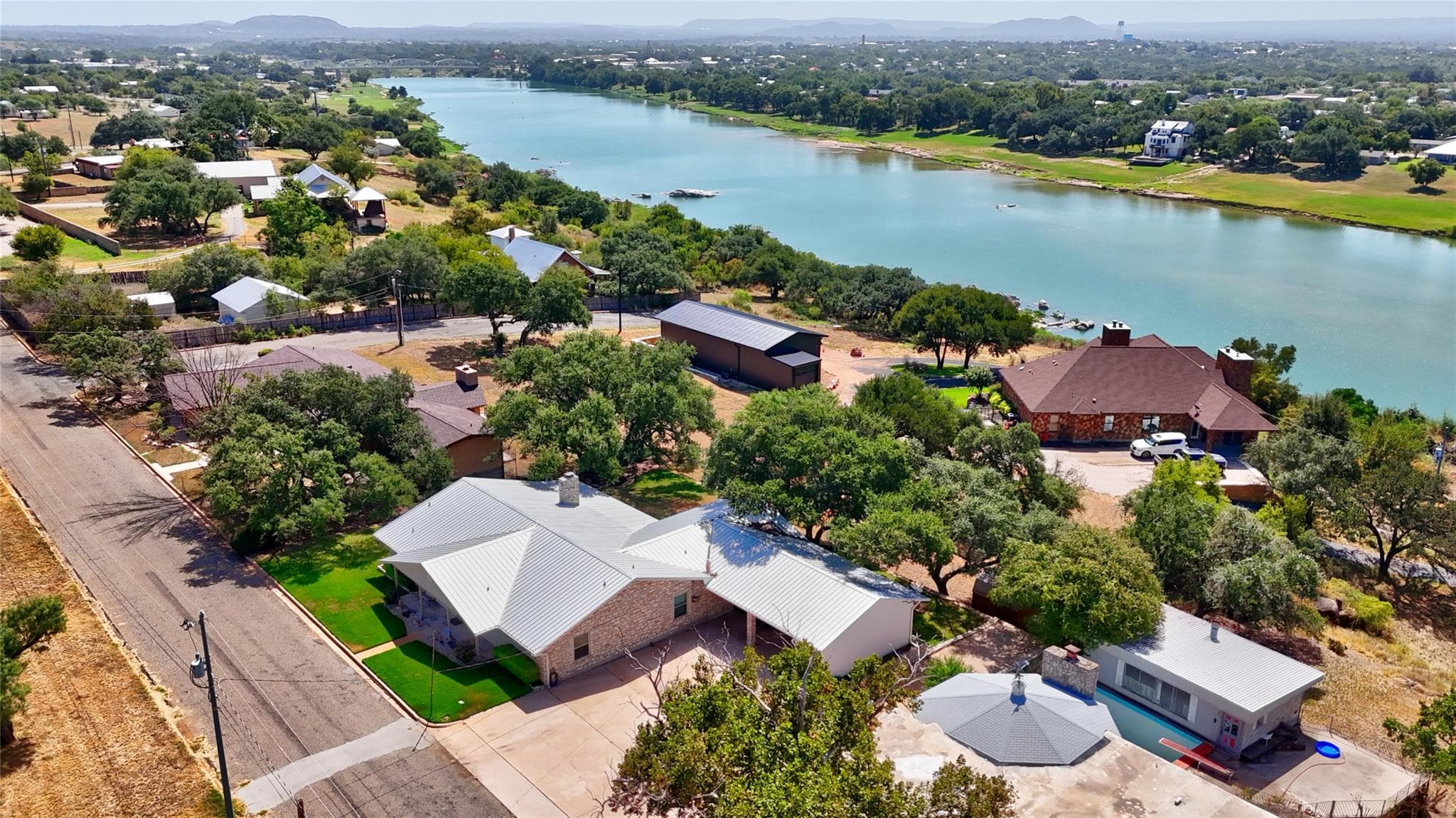 204  Sunset Dr