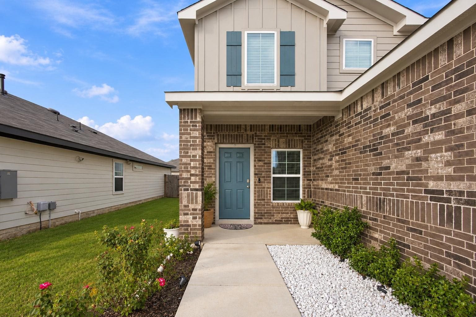 20204  Heinrich Ln