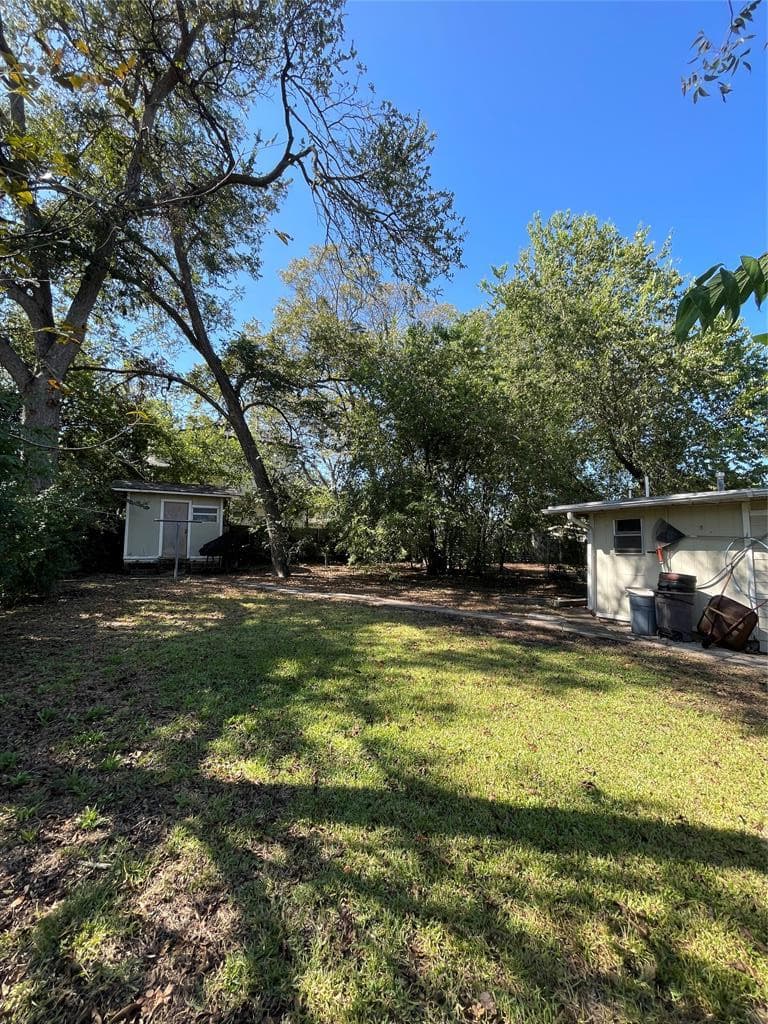 2006 Maple Ave #2