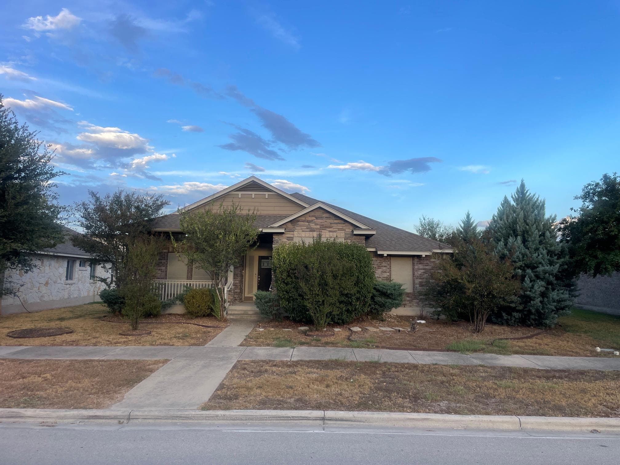 1906  Discovery Blvd