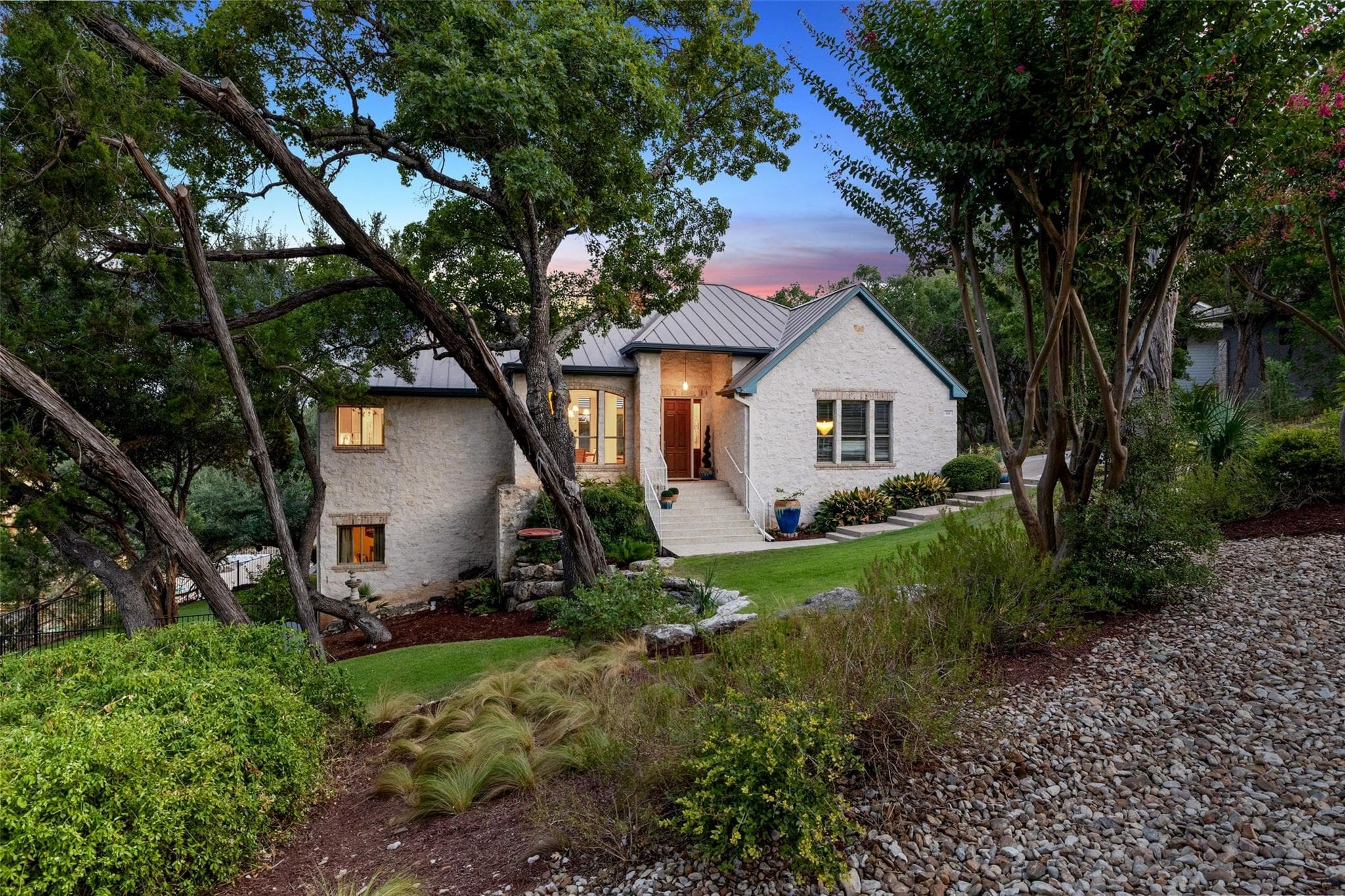 106  Nakoma Dr