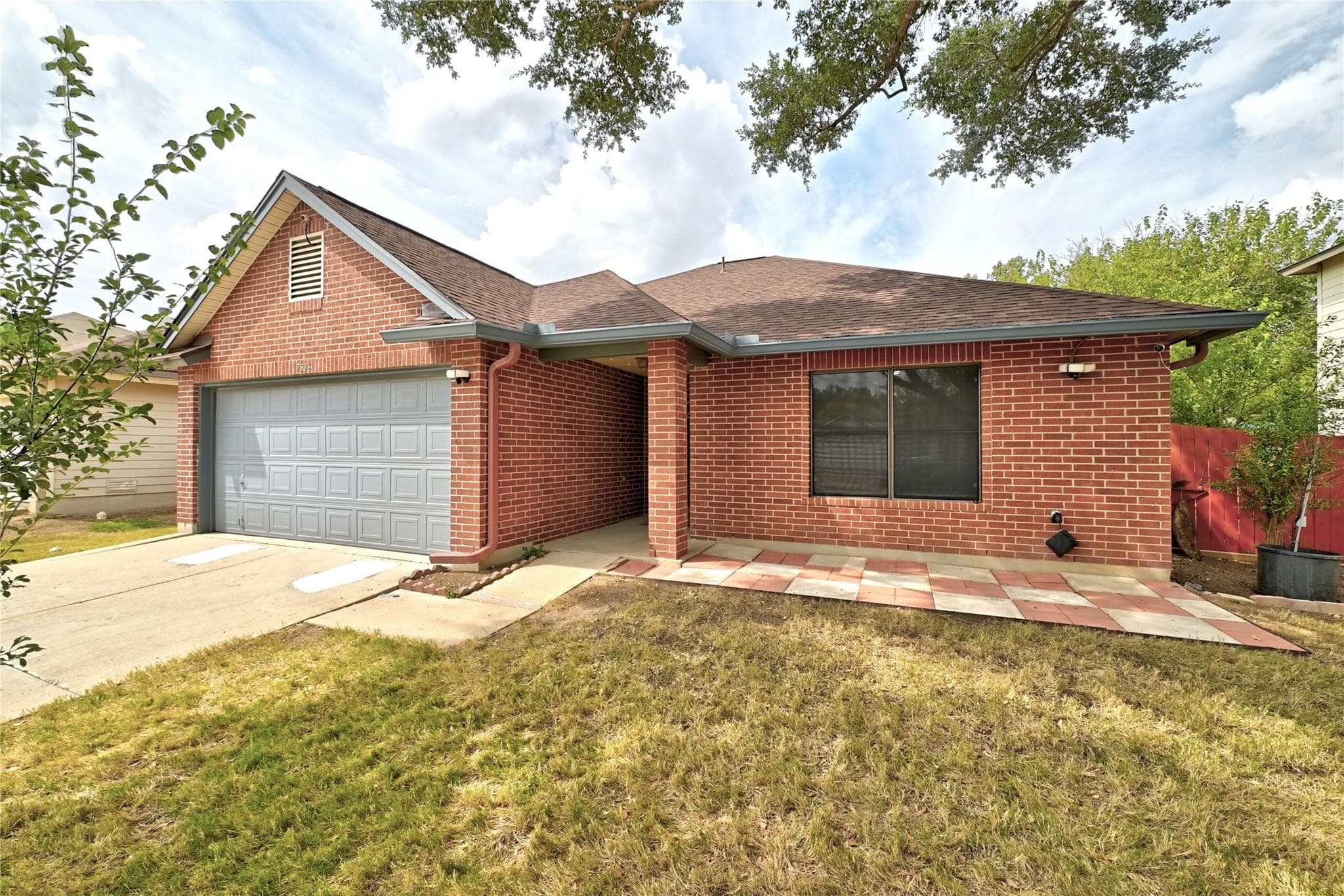 7516  Cats Eye Ln