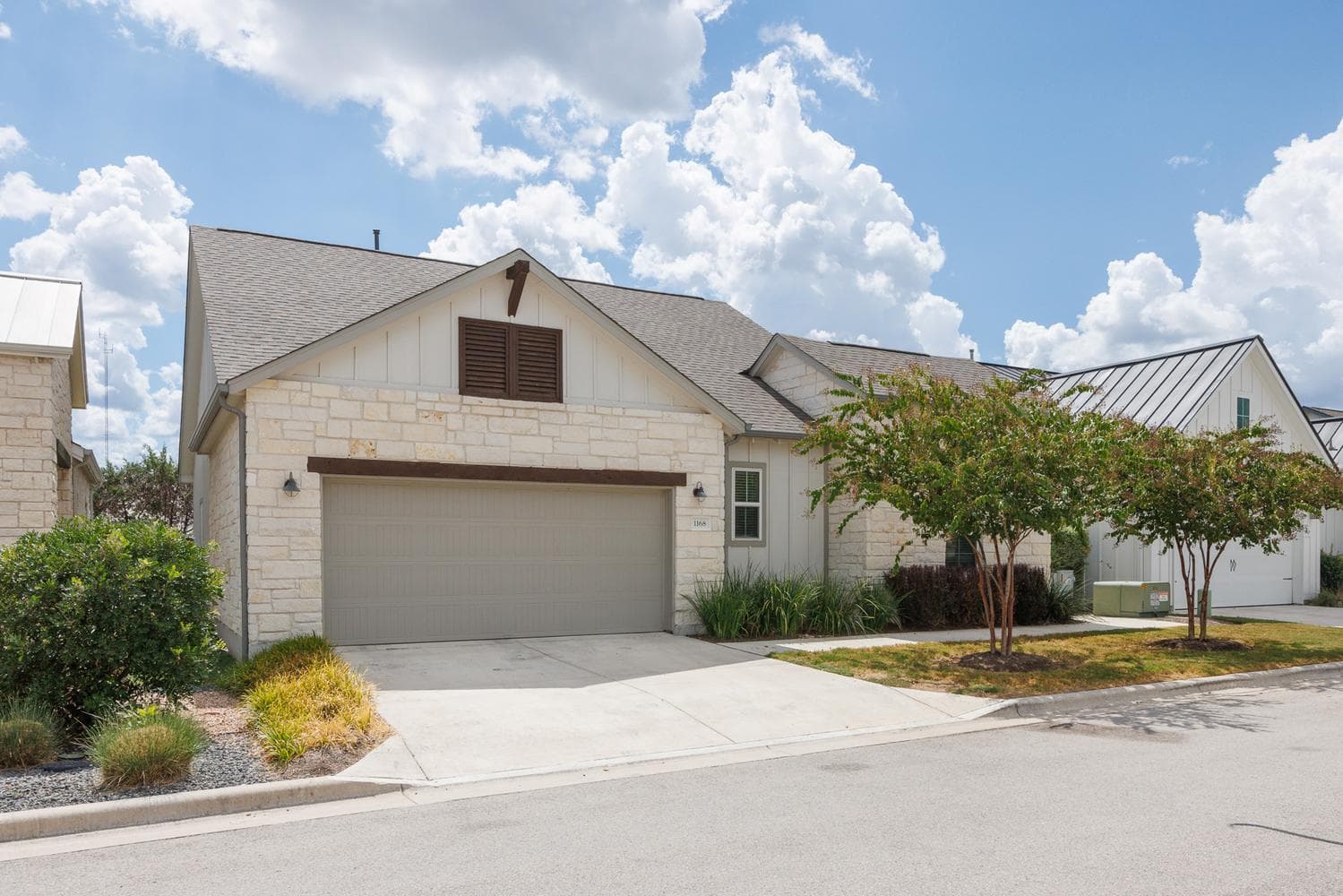 1168  Lucca Dr