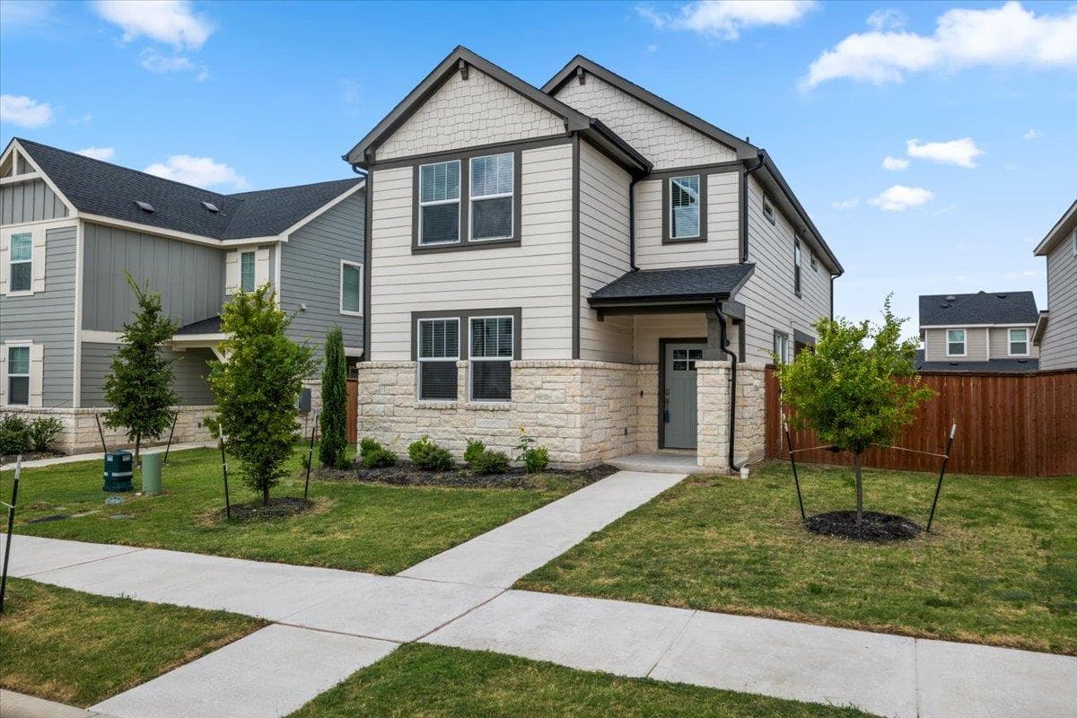 2526  Rose Archer Ln