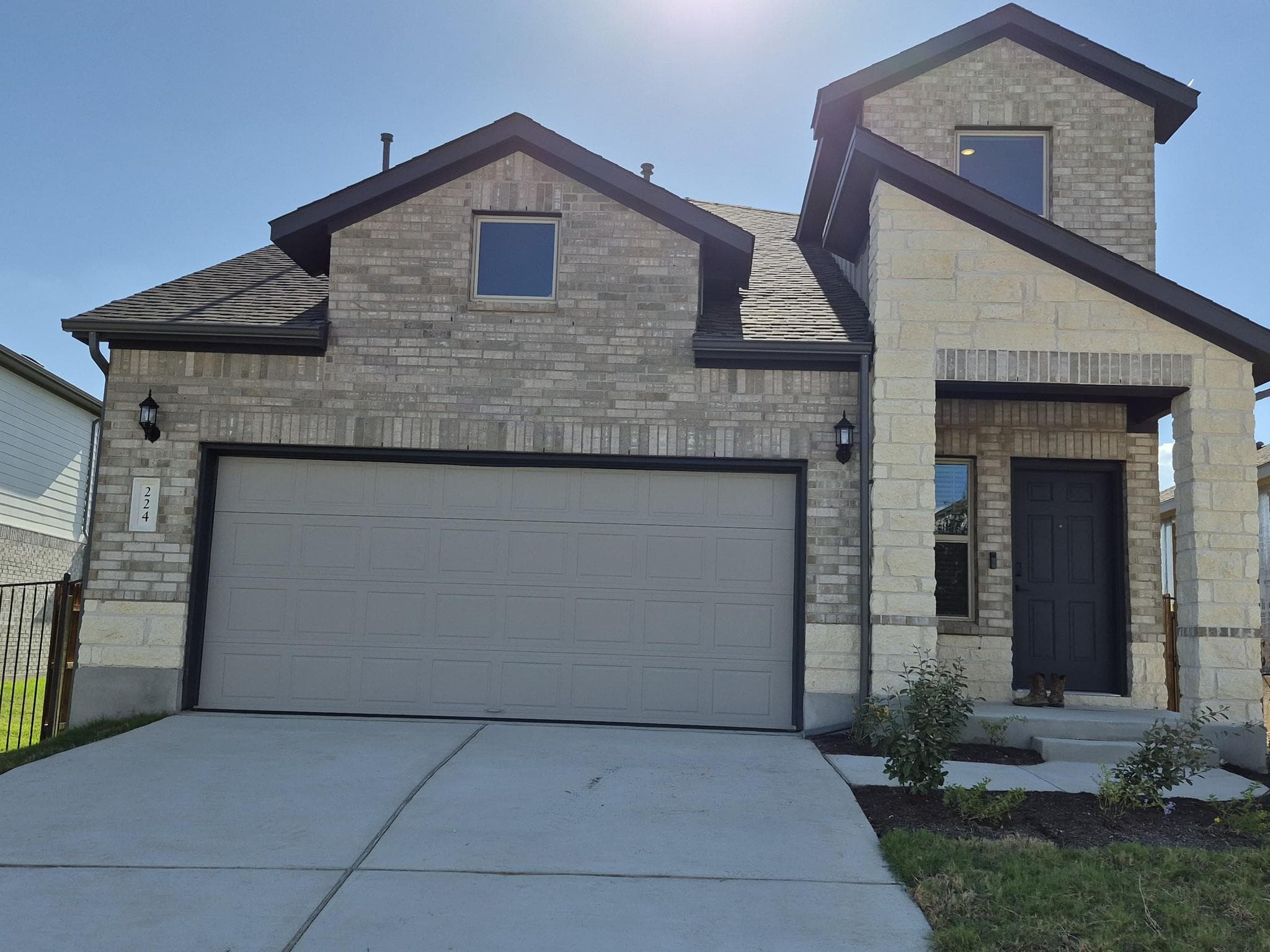 224  Groveland Dr
