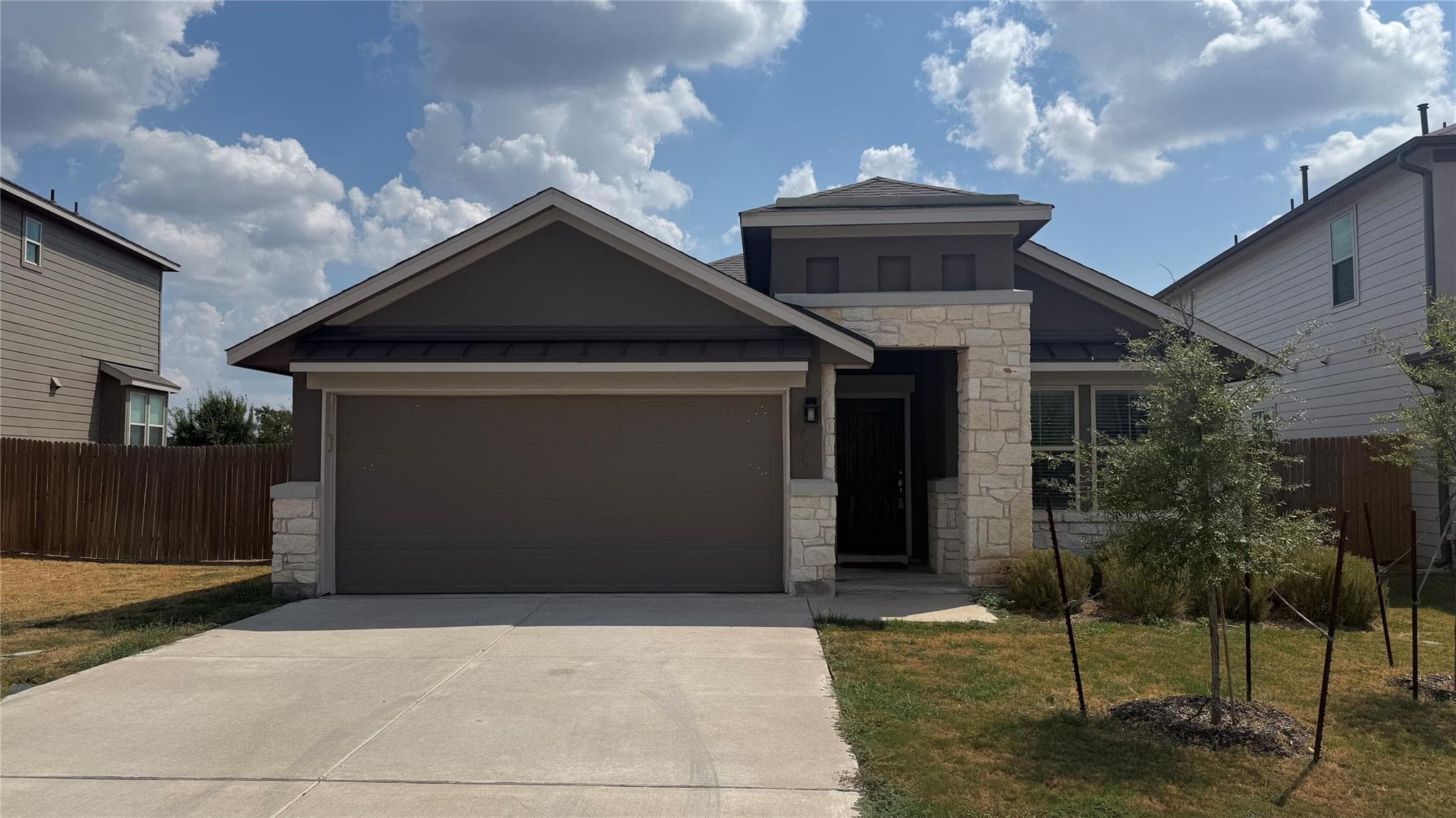 125  Woods Edge Ln