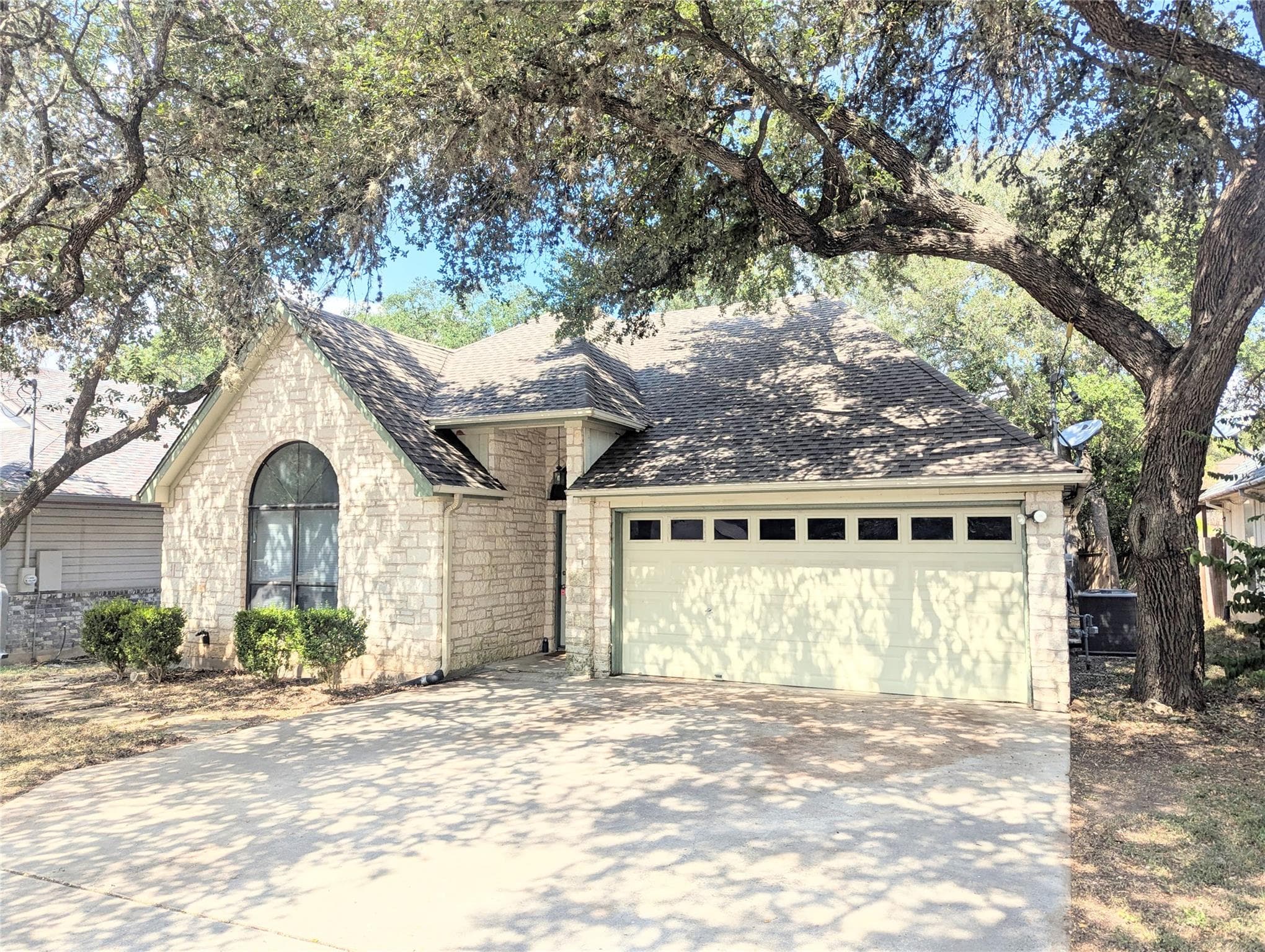 1810 Ramona Cir