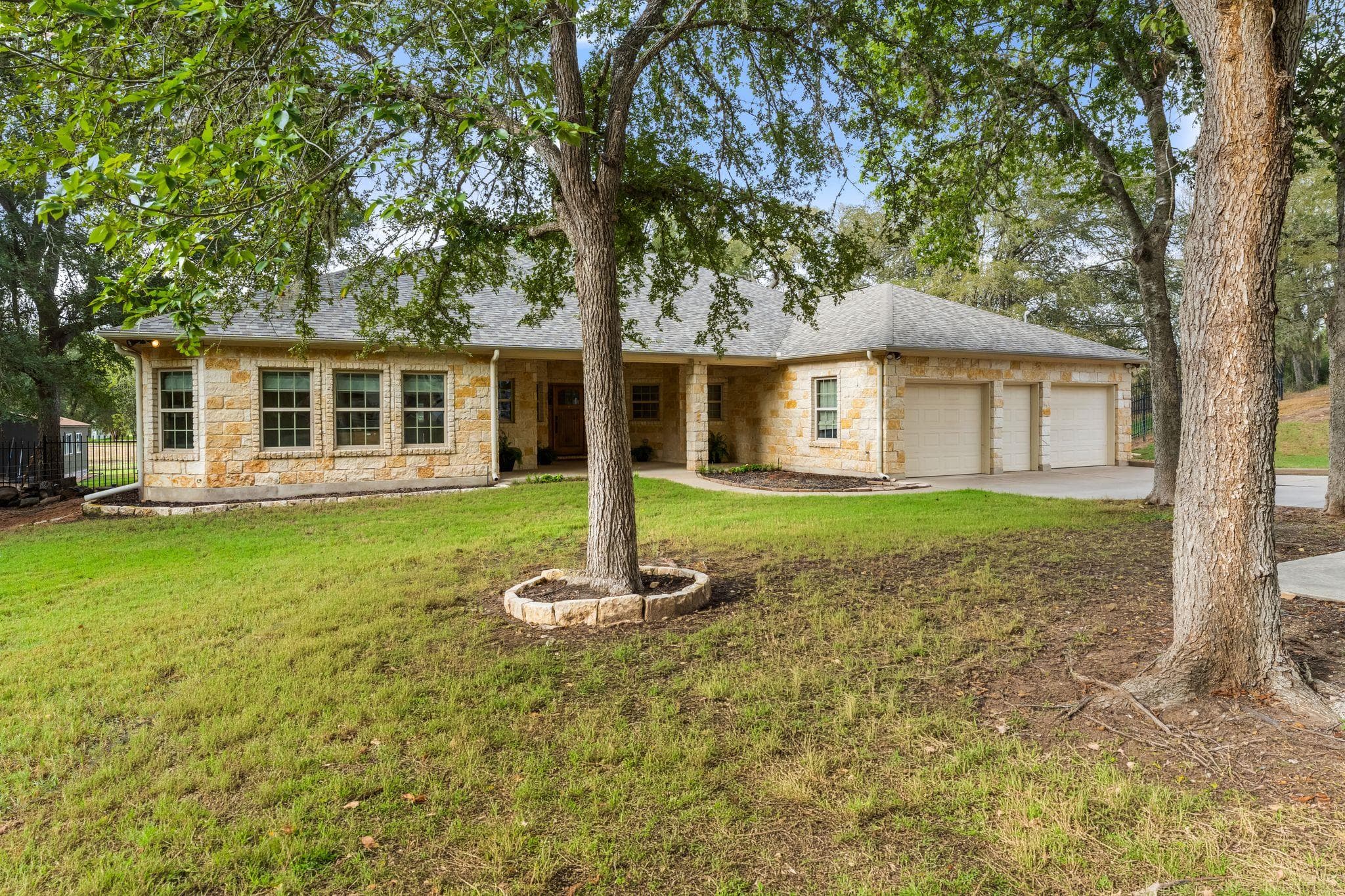 147  Konahuanui Ln
