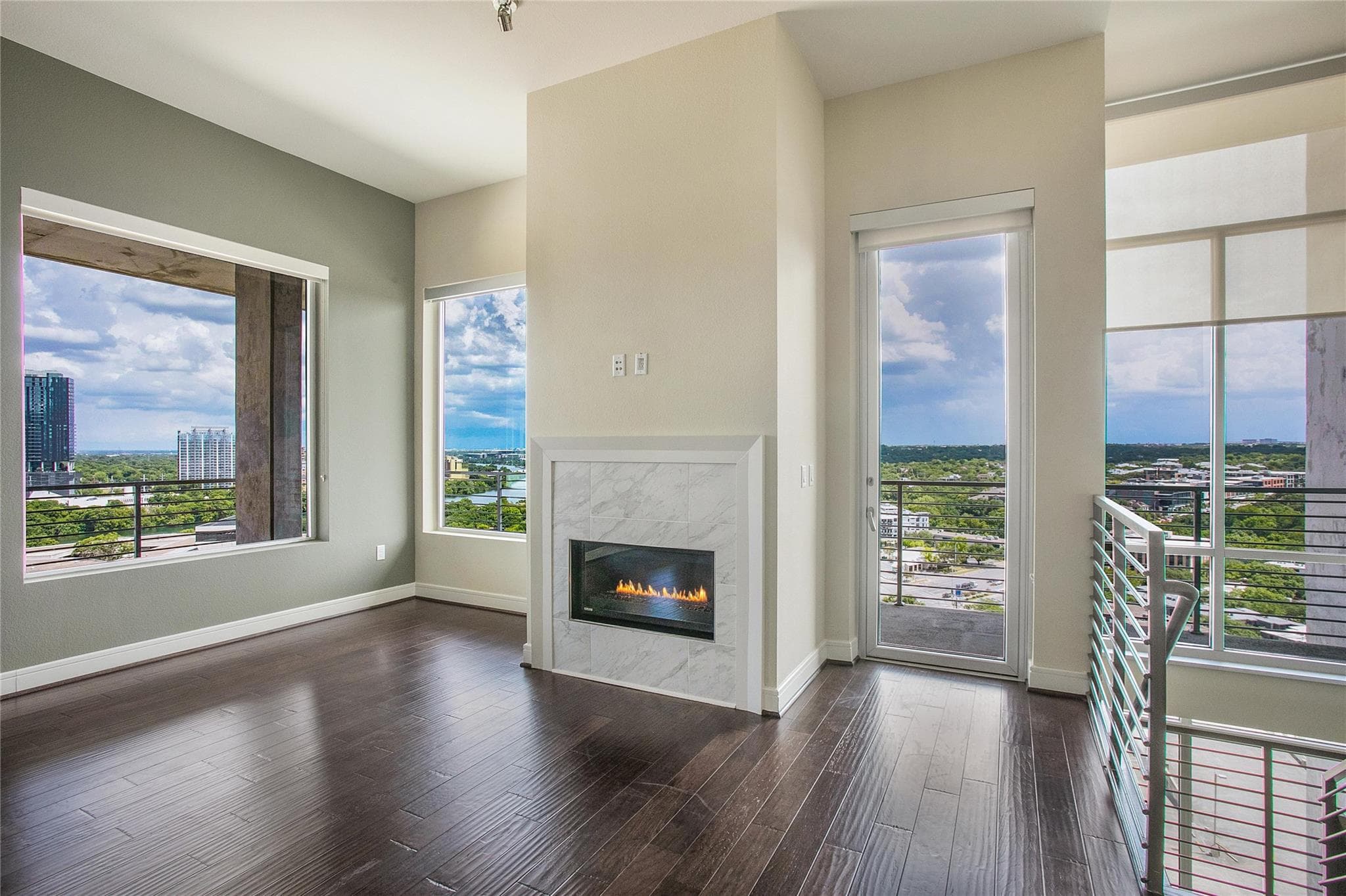 214  Barton Springs Rd  #1910